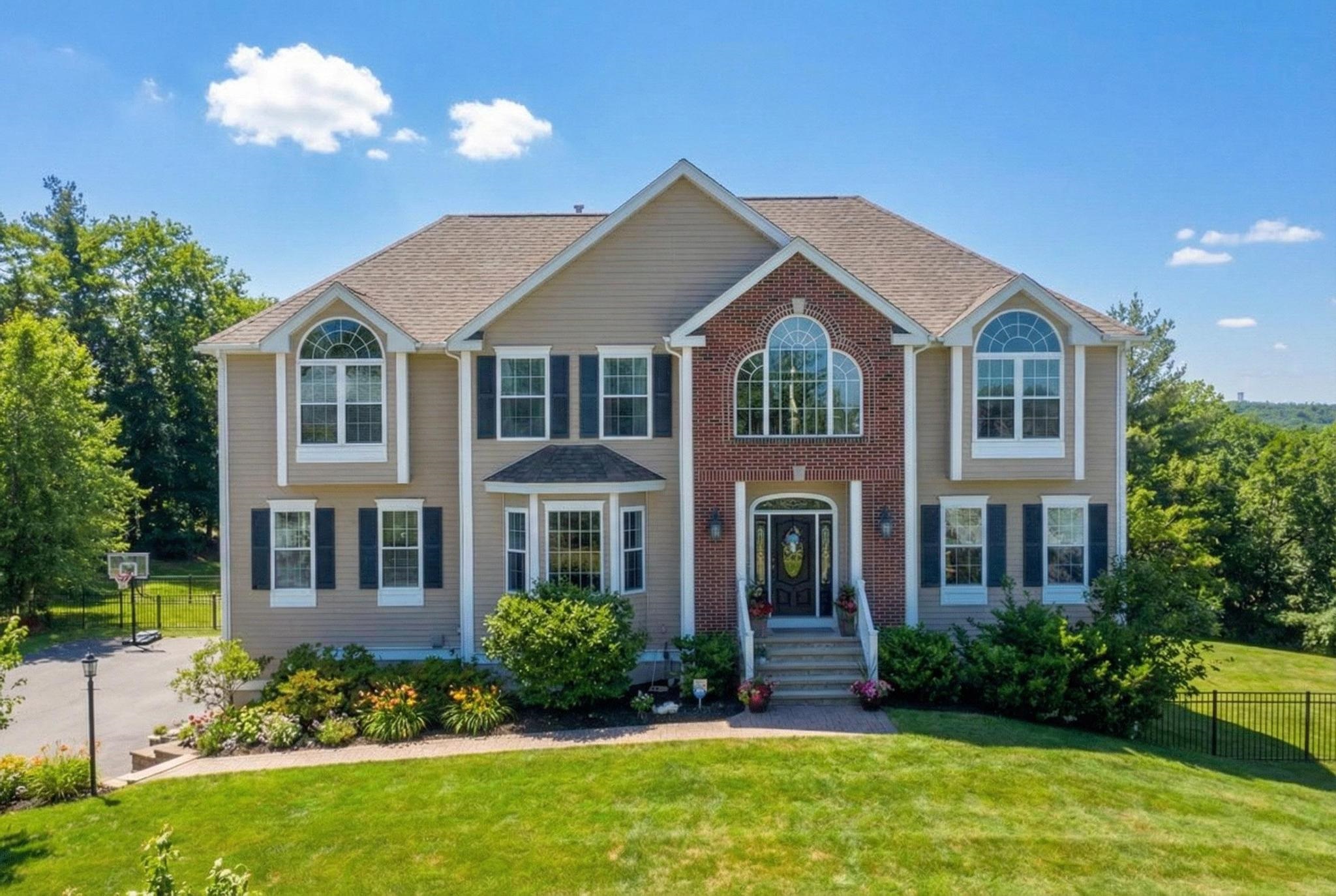 22 Ryan Farm Rd, Windham, NH 03087