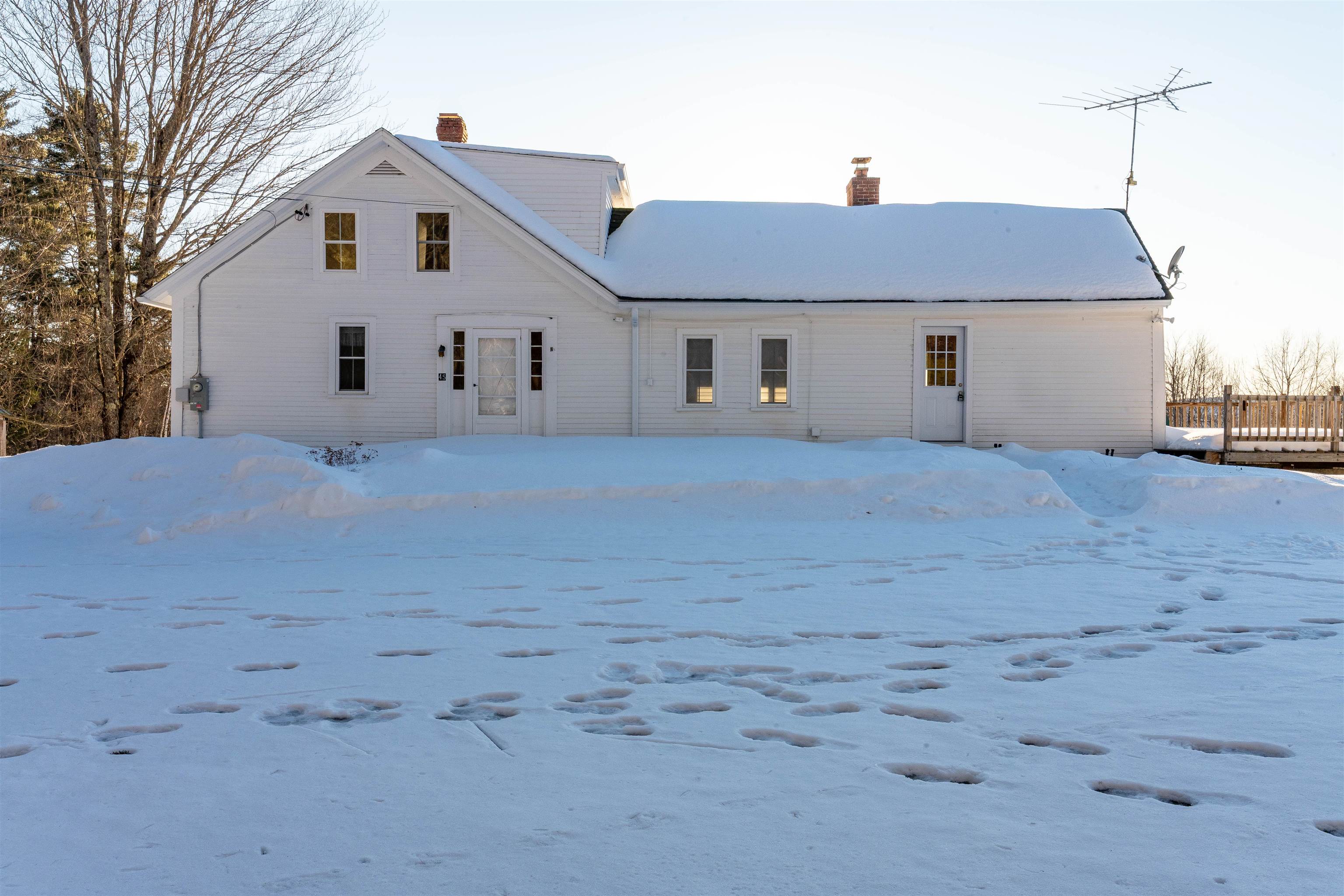 45 Effingham Rd, Ossipee, NH 03864