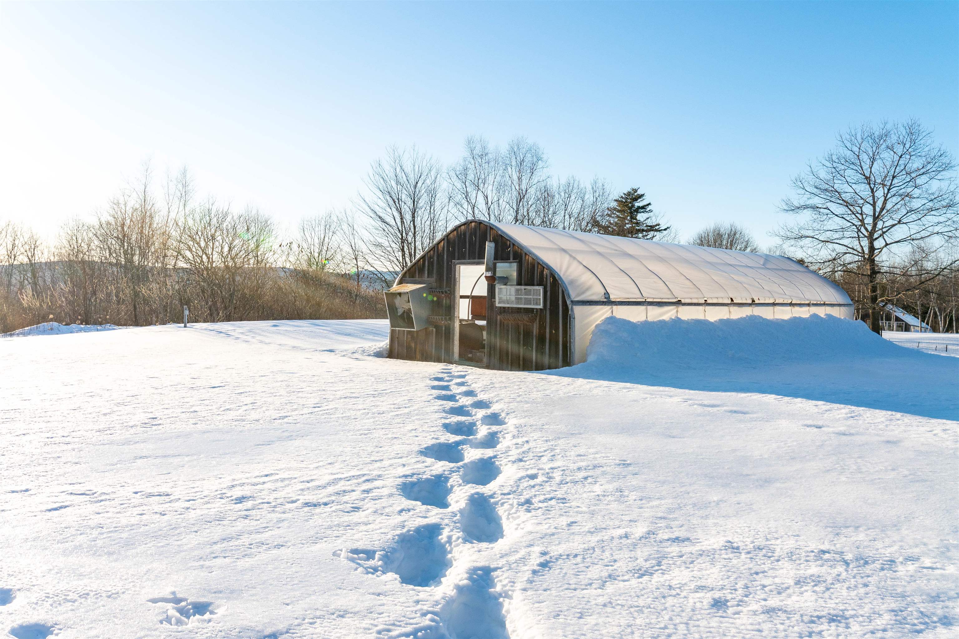 45 Effingham Rd, Ossipee, NH 03864