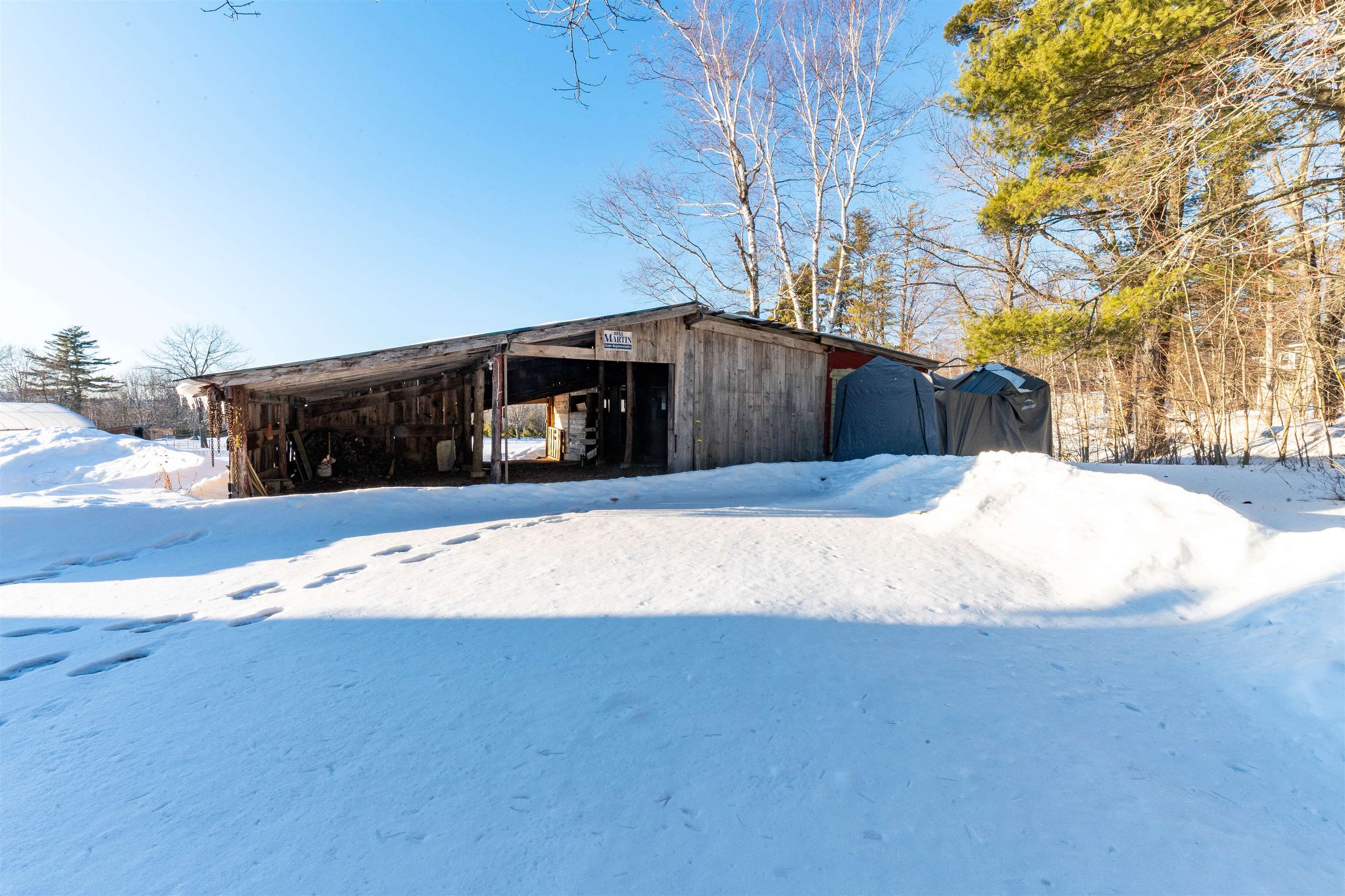 45 Effingham Rd, Ossipee, NH 03864