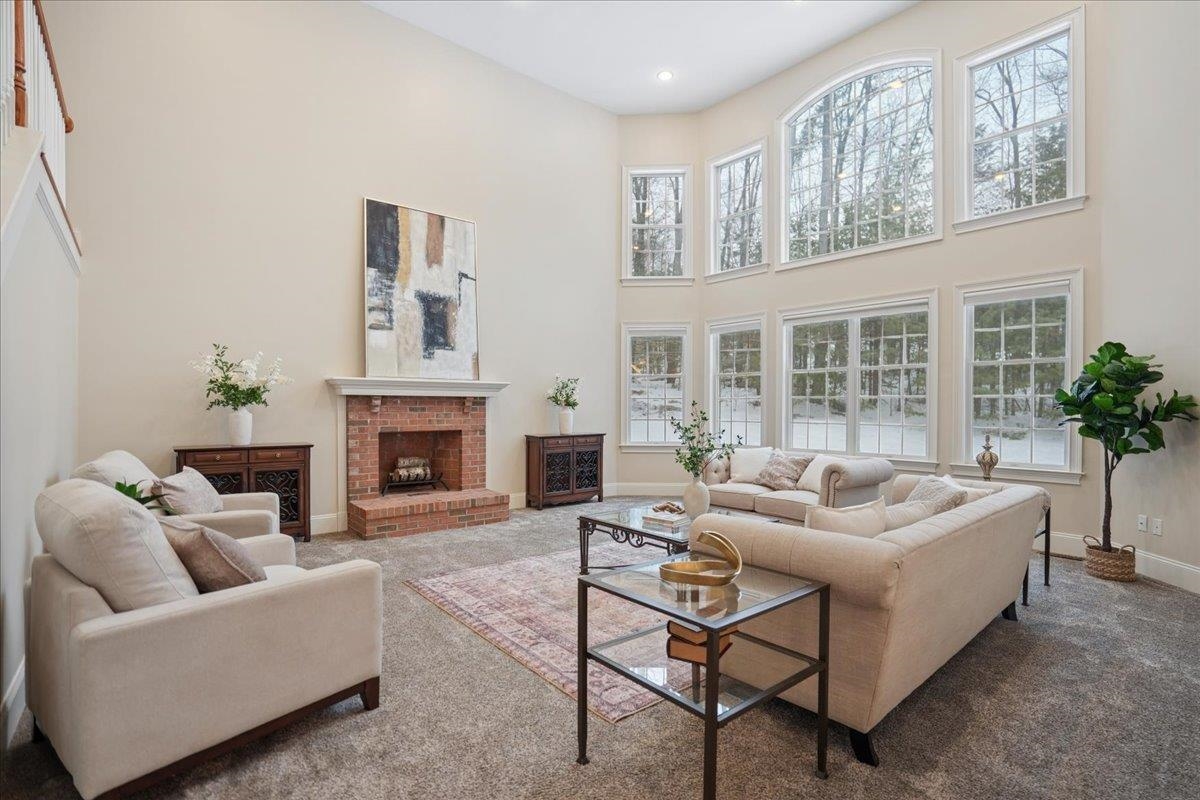 14 Bills Way, Bedford, NH 03110