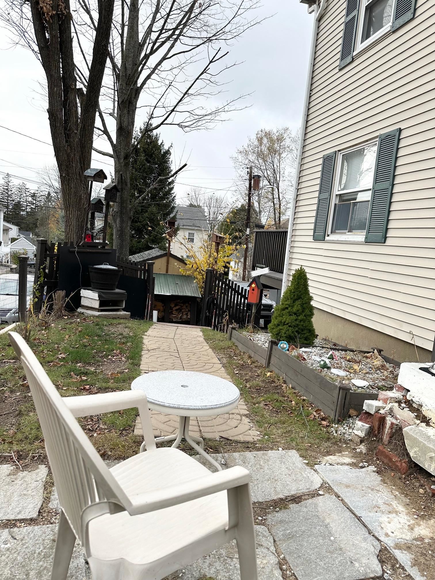 62 Harold St, Manchester, NH 03104