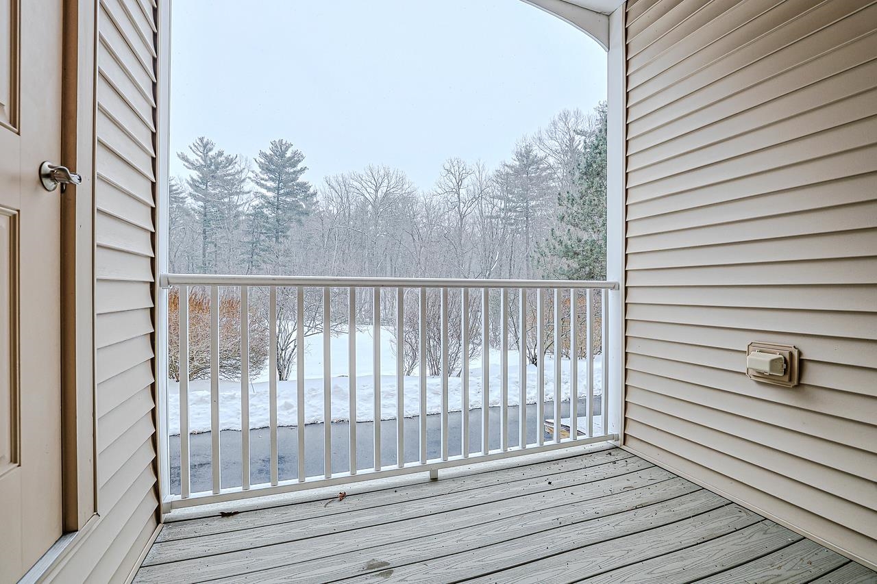 4 Henry David Dr, Nashua, NH 03062