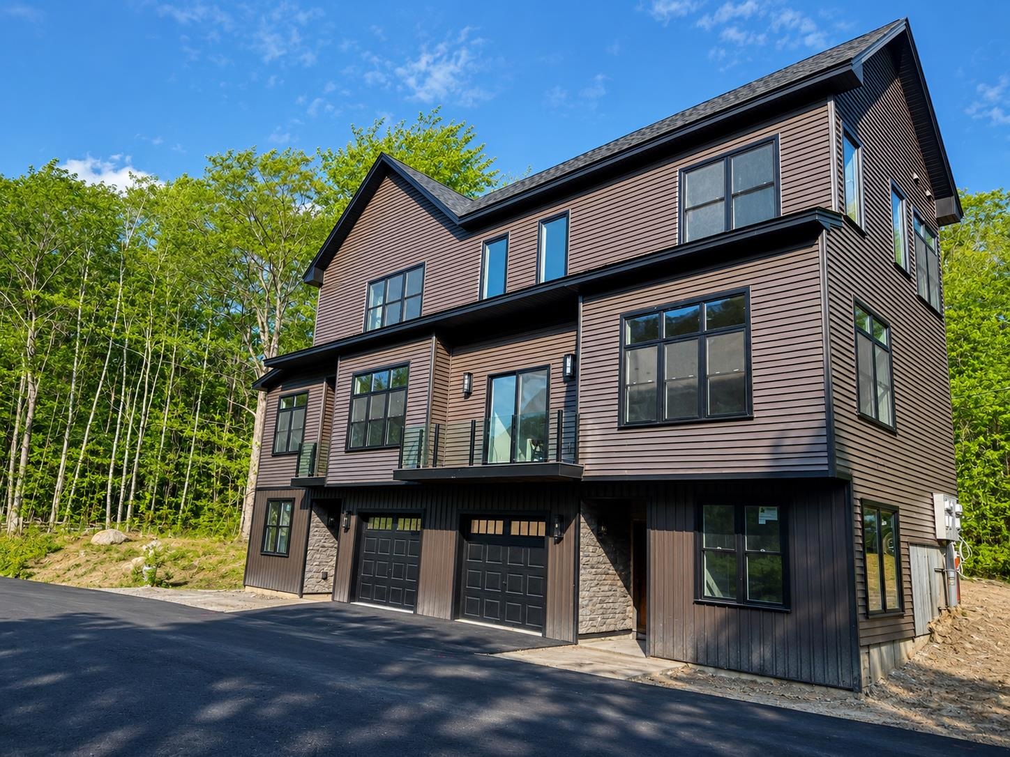 66 Boulder Ridge Dr, Laconia, NH 03246