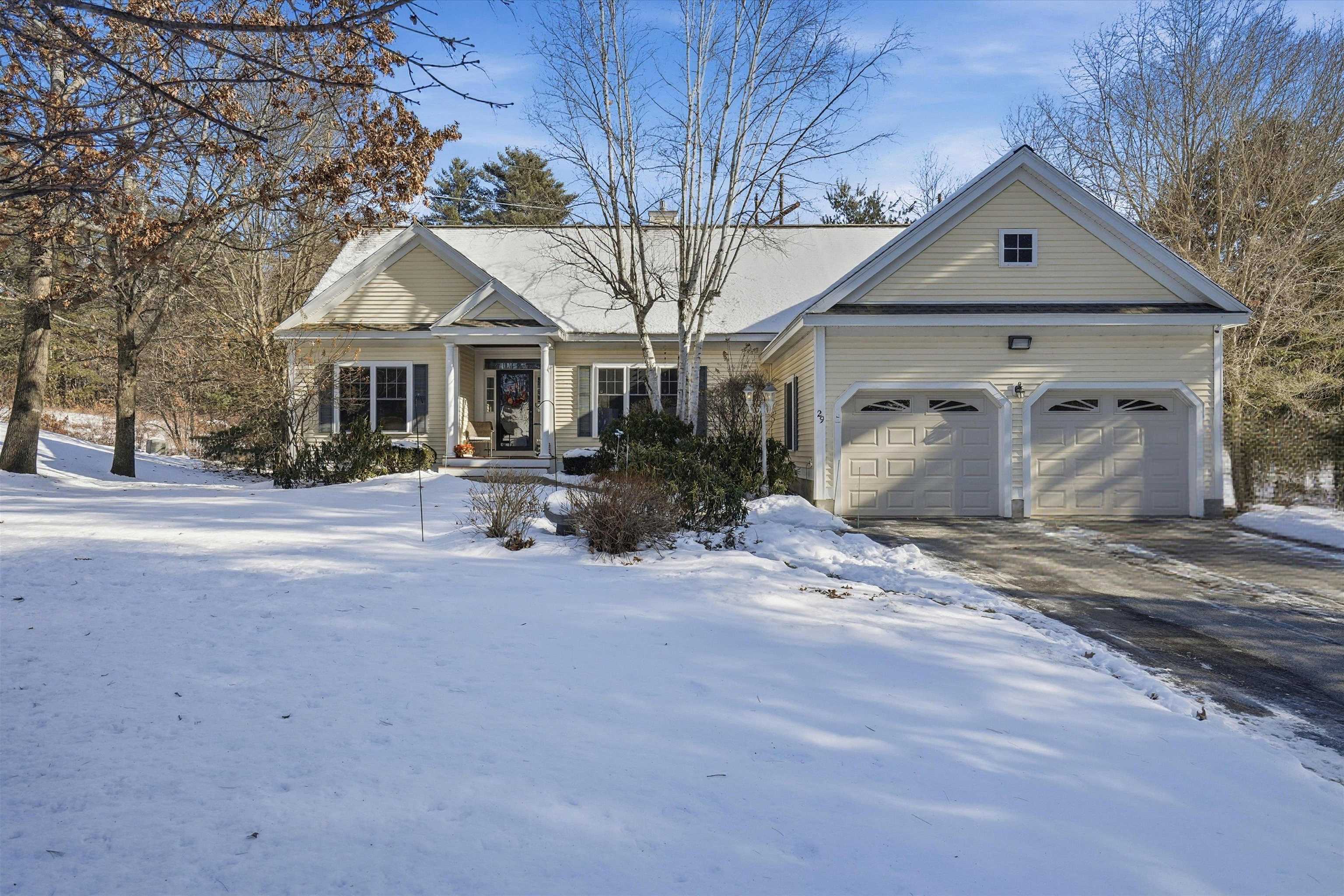 29 Hancock Dr, Bedford, NH 03110