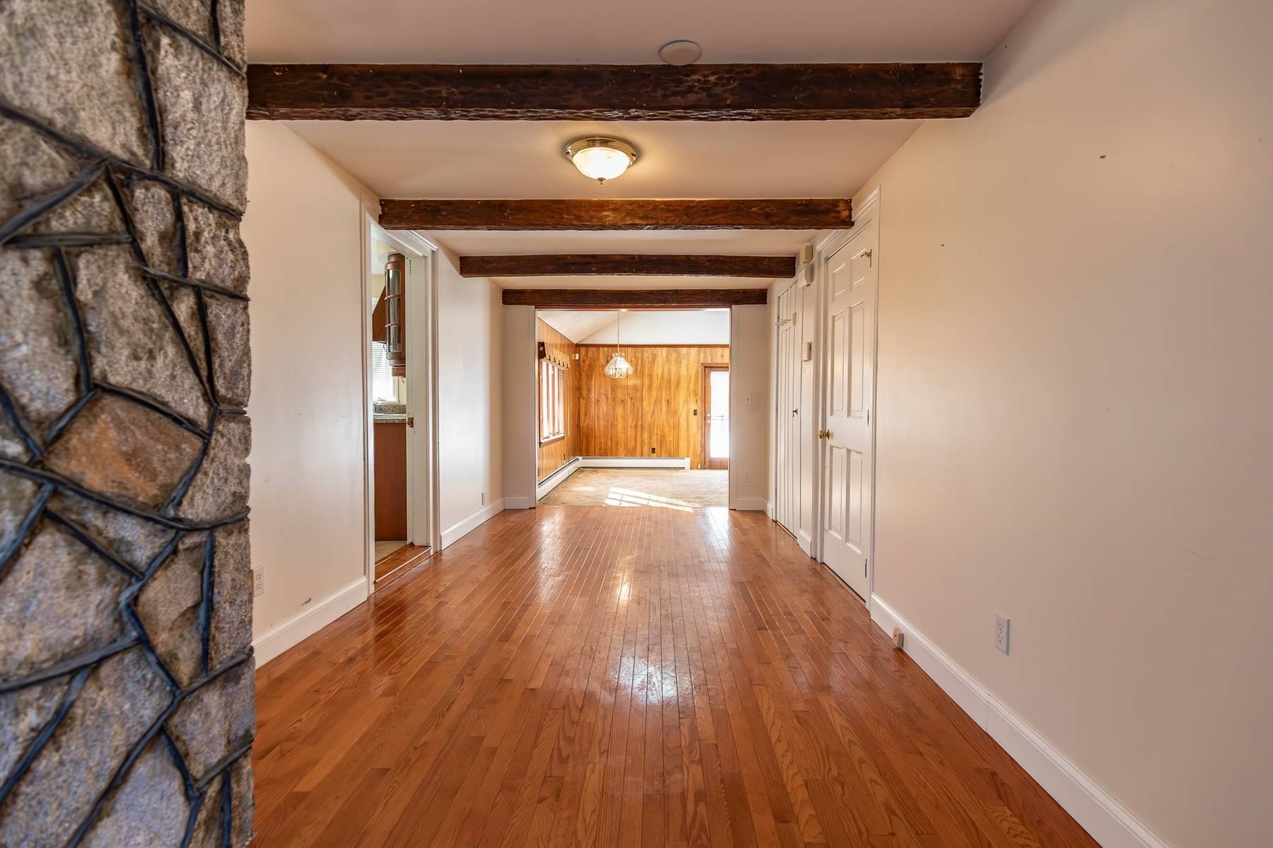 962 Montgomery St, Manchester, NH 03102