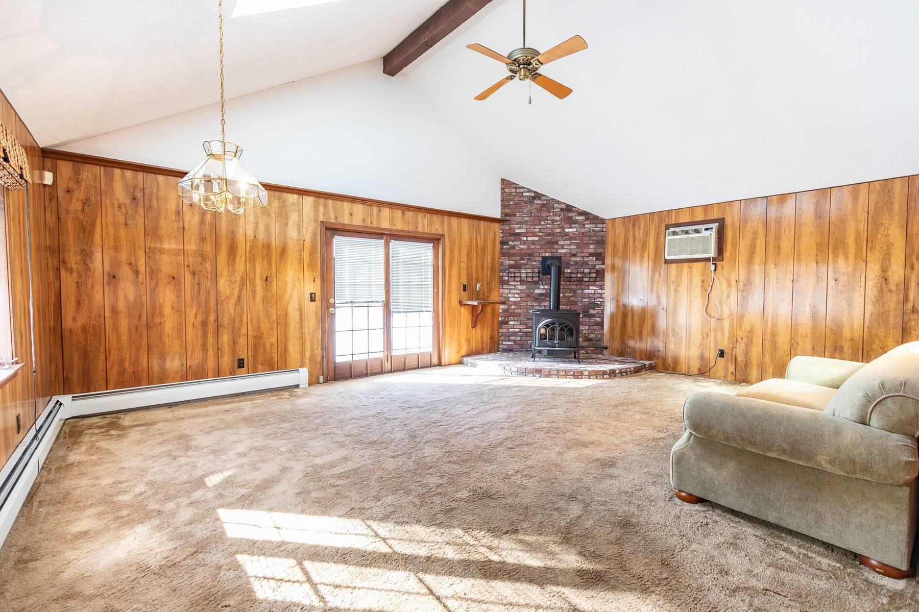 962 Montgomery St, Manchester, NH 03102