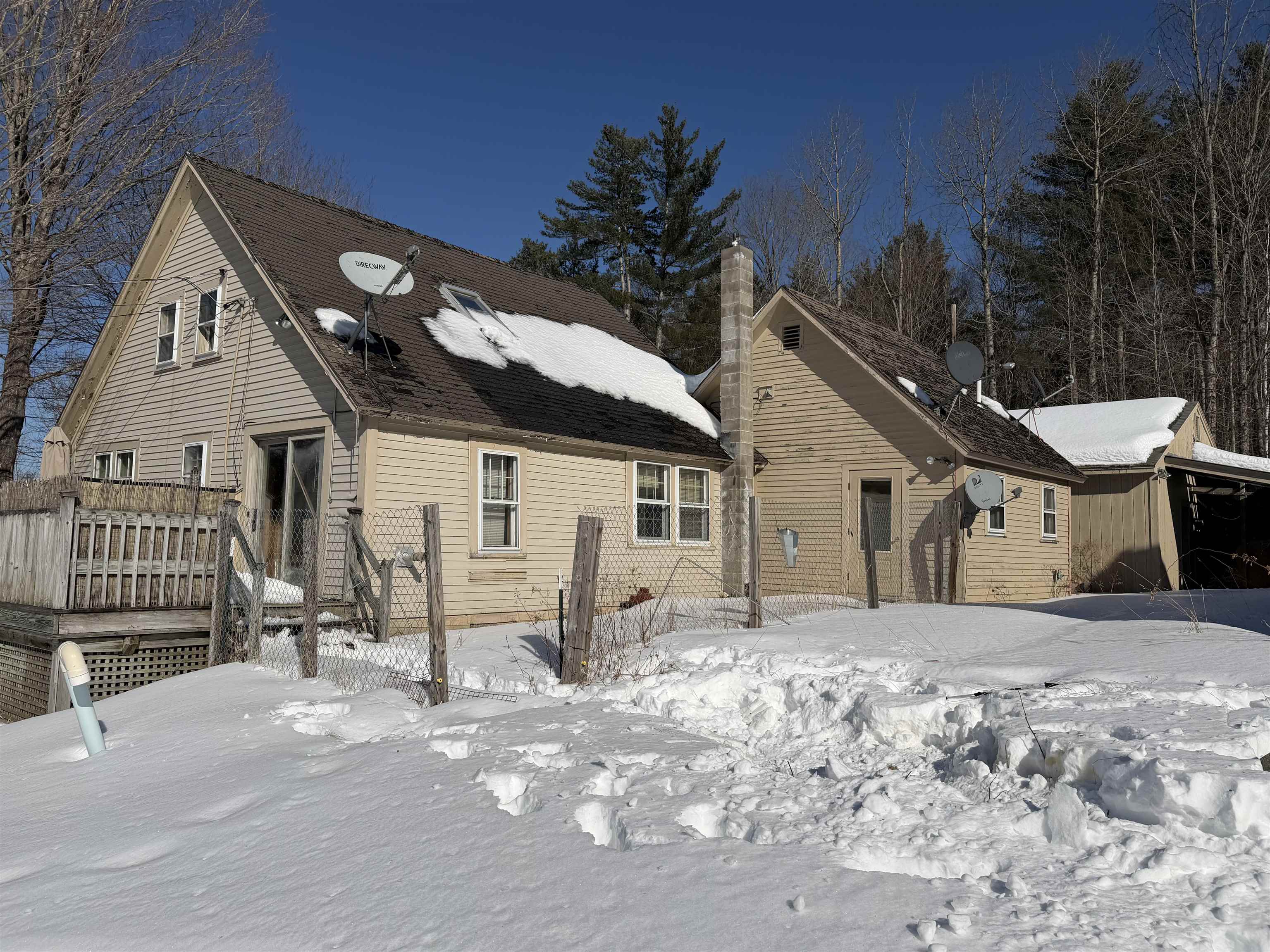 116 Smith Pond Rd, Enfield, NH 03748