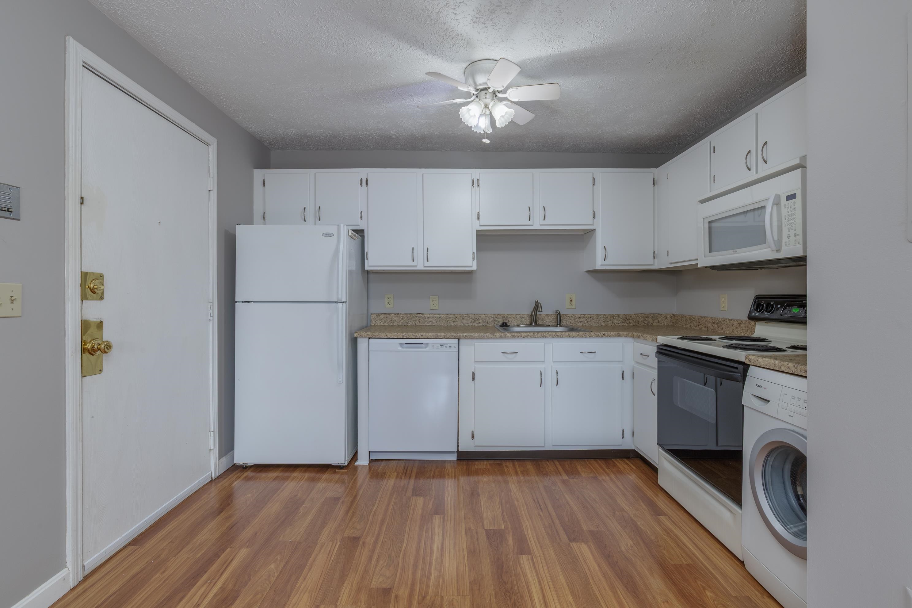 Homes for sale in Manchester, NH | 525 Calef Rd #22, Manchester, NH 03103 | MLS# 5078448