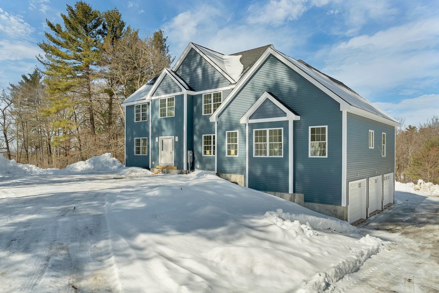 8 Wiley Hill Rd, Londonderry, NH 03053