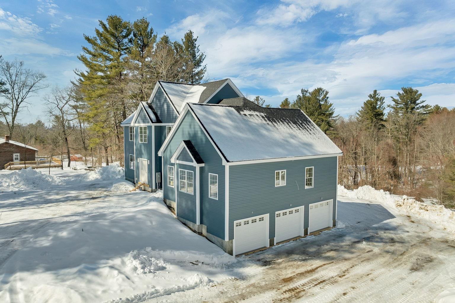 8 Wiley Hill Rd, Londonderry, NH 03053