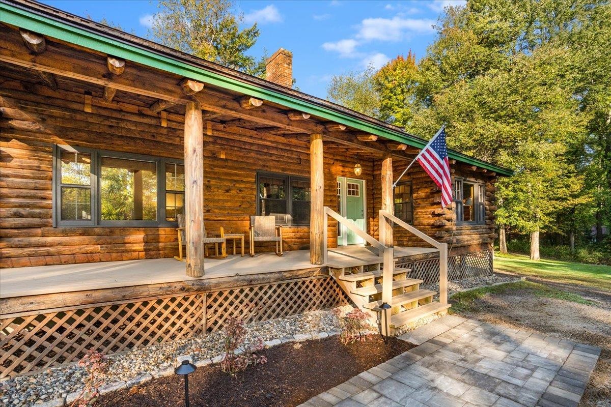 124 Hovey Rd, Londonderry, NH 03053