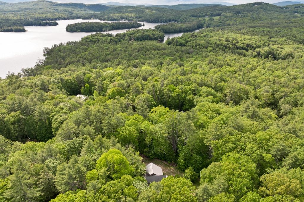 11 Bonney Shores Rd, Meredith, NH 03253