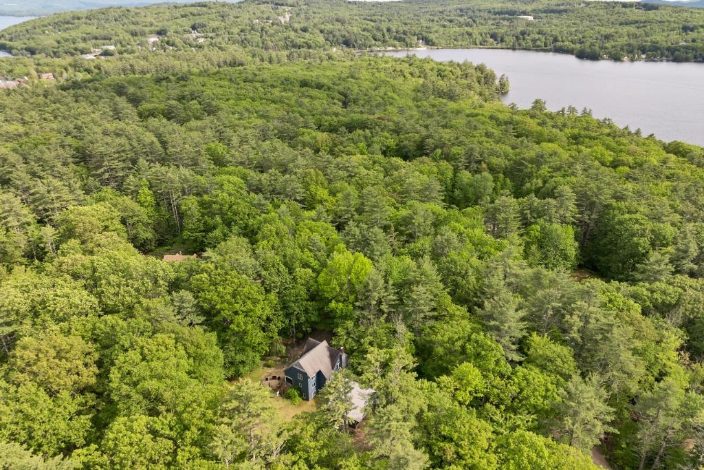 11 Bonney Shores Rd, Meredith, NH 03253