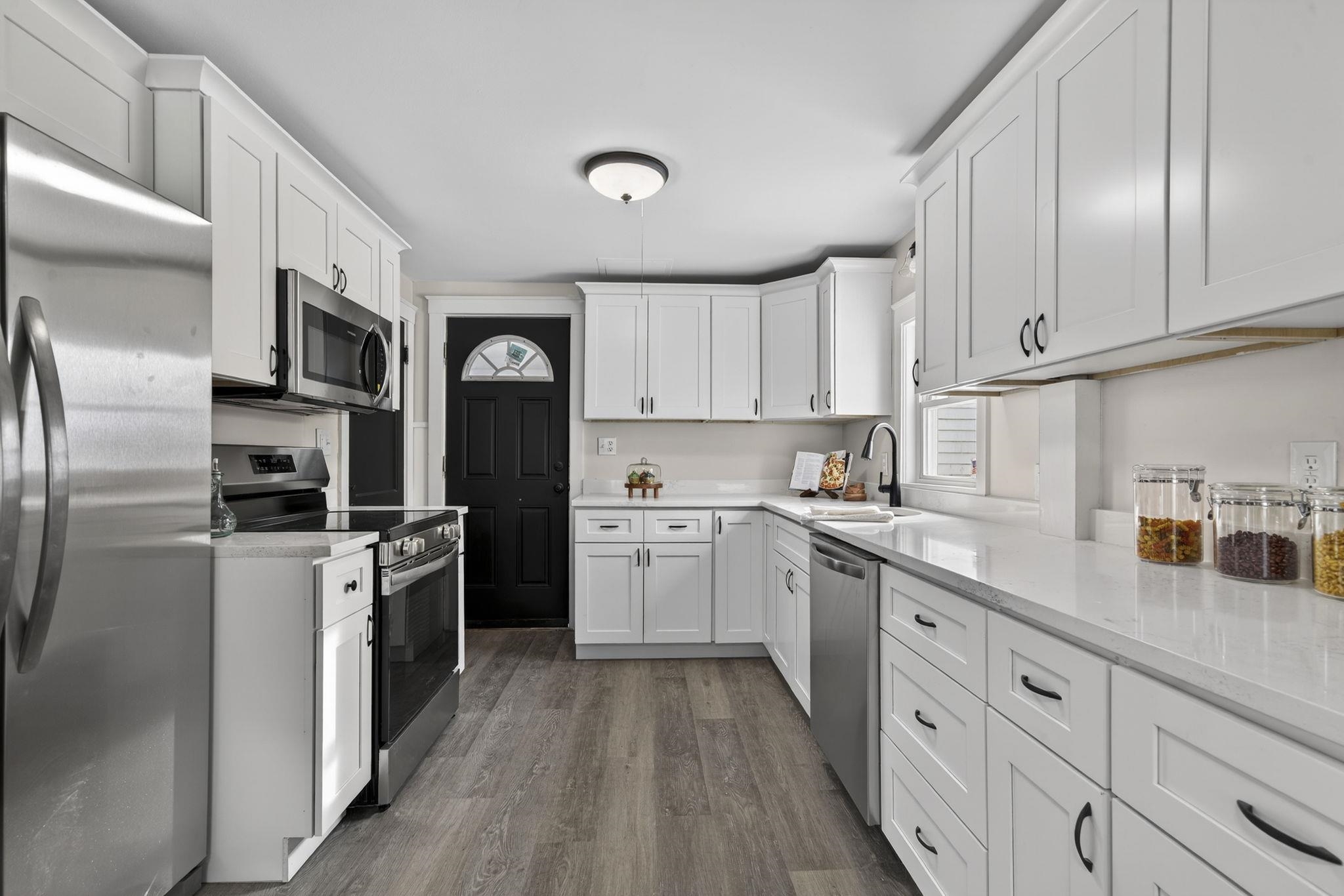 48 Jackson Street — photo 1