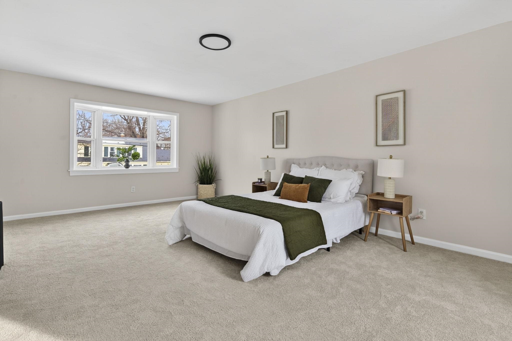 48 Jackson St, Laconia, NH 03246