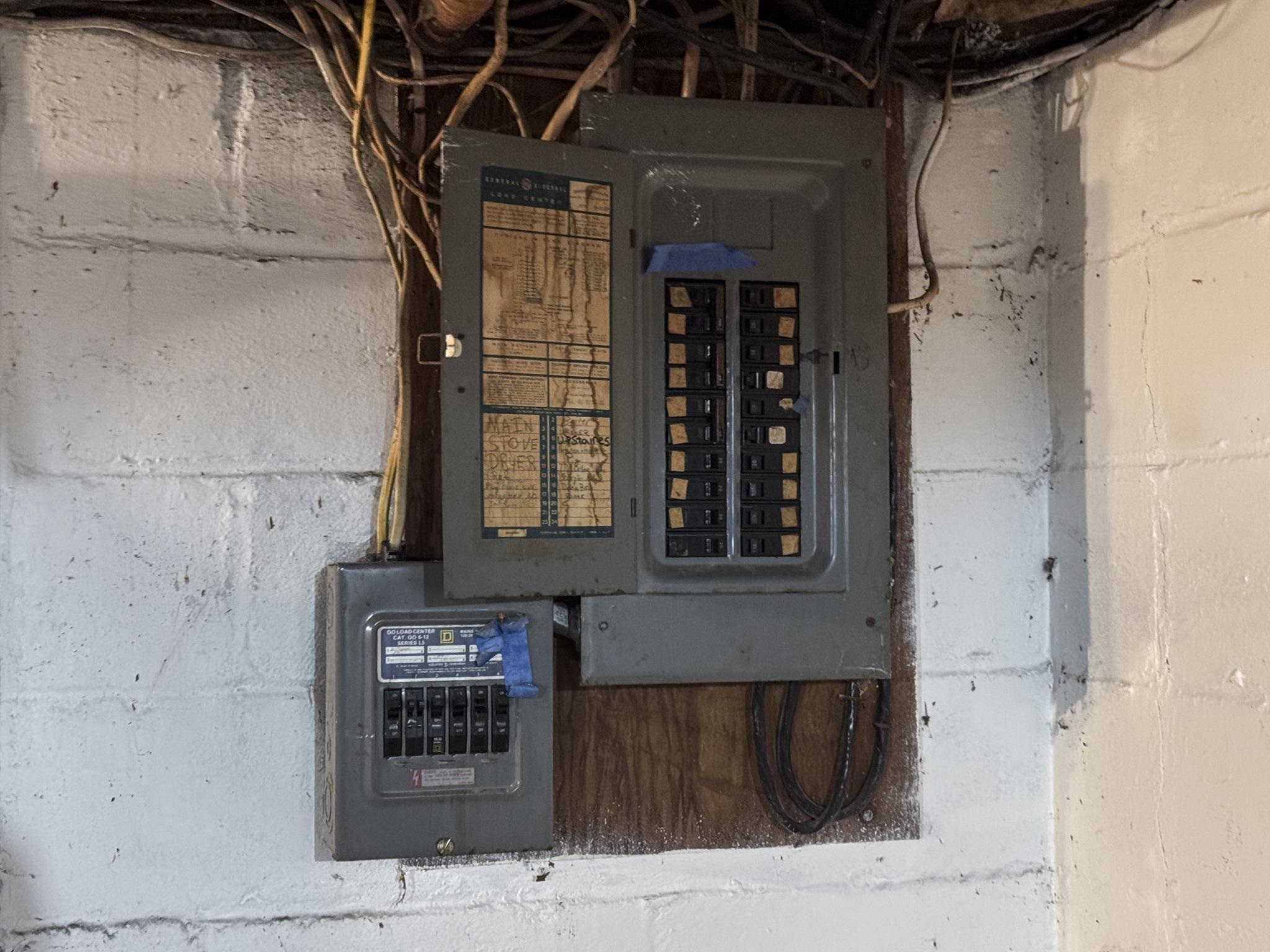 48 Jackson St, Laconia, NH 03246