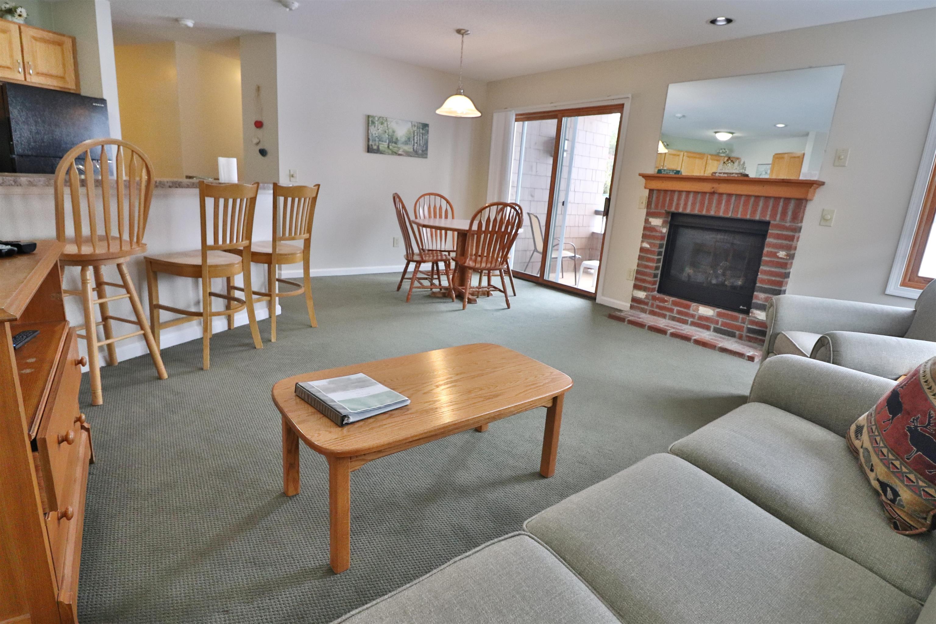 156 Deer Park Dr, Woodstock, NH 03262