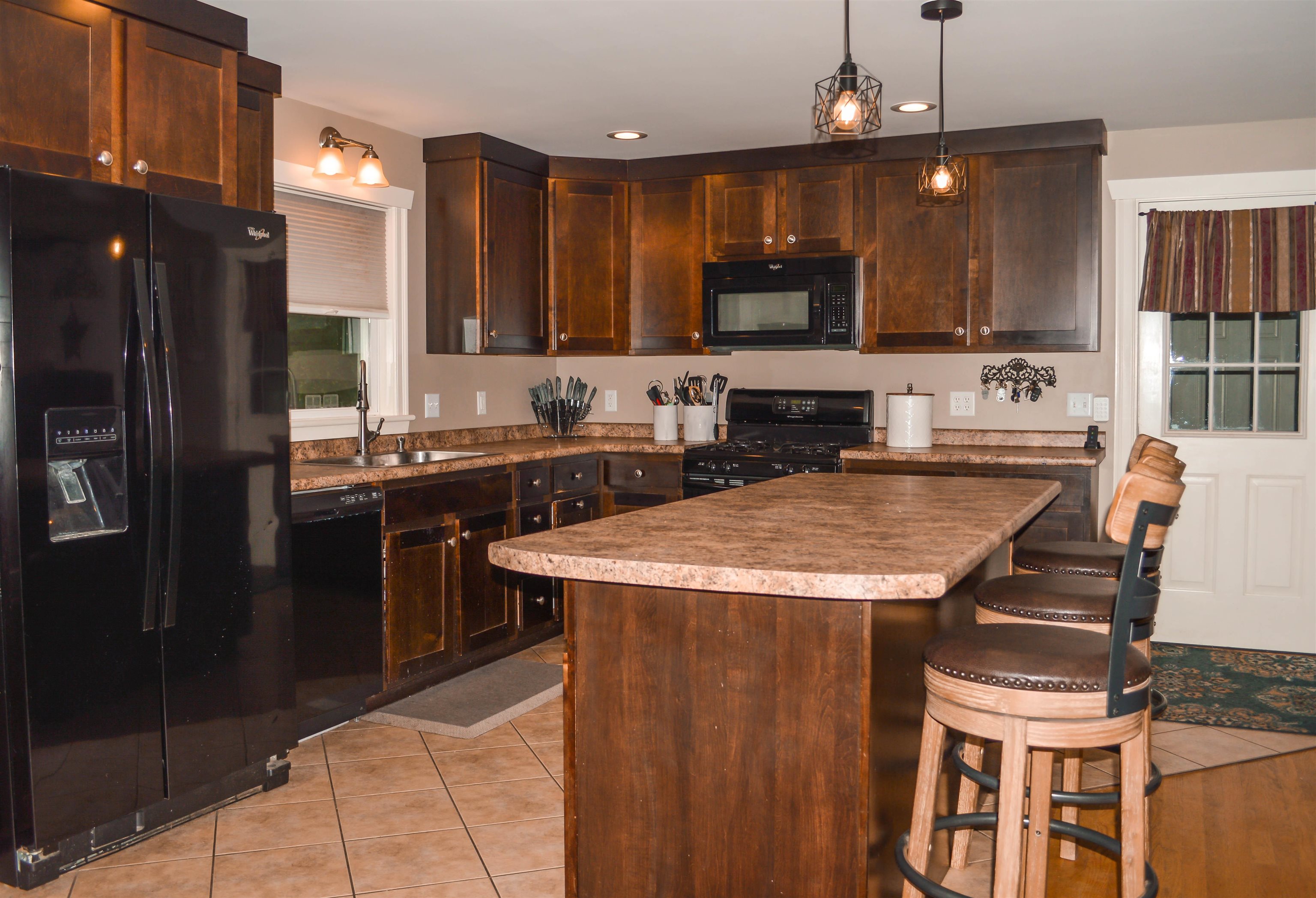 16 Vilas Rd, Alstead, NH 03602