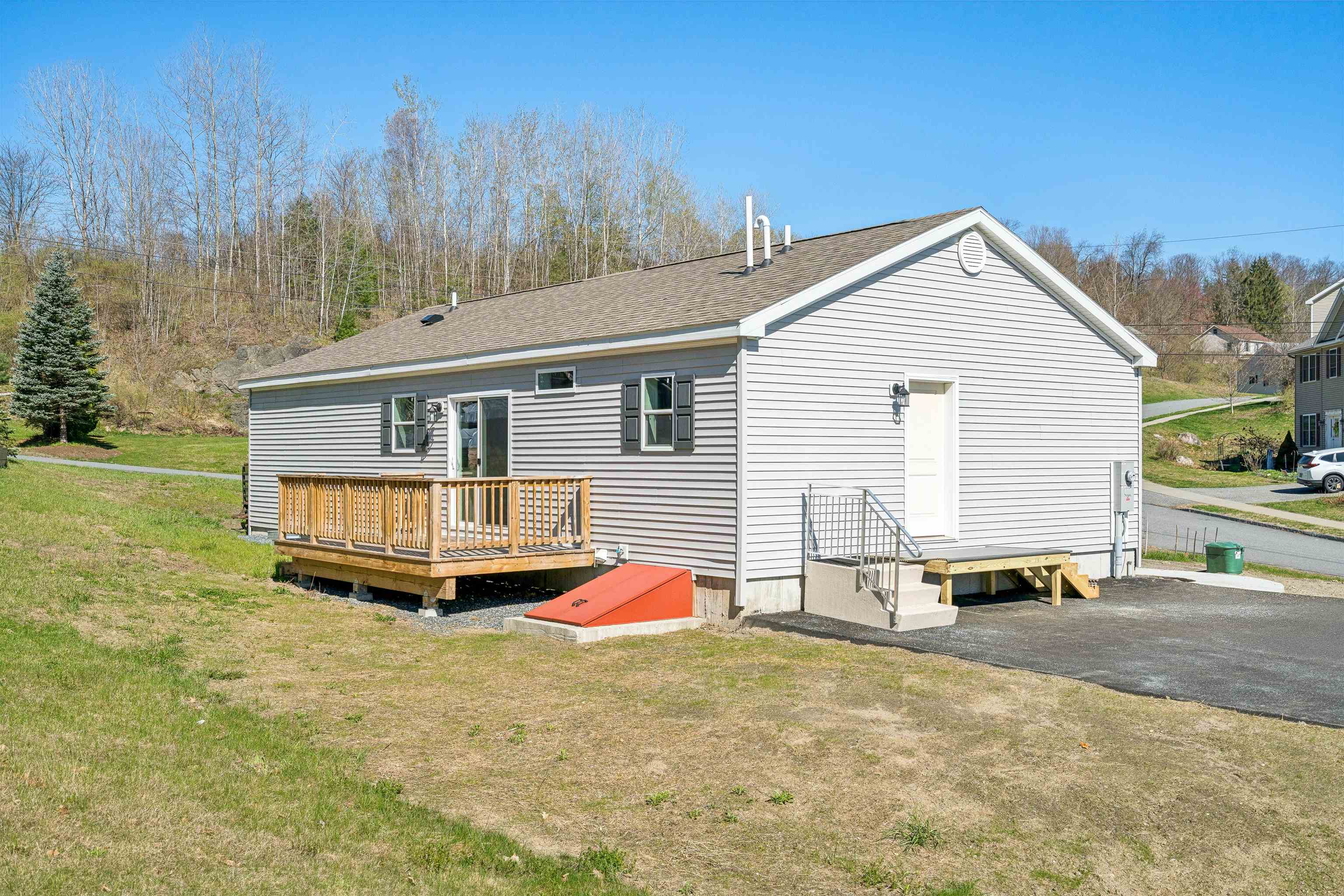 Property photo 37