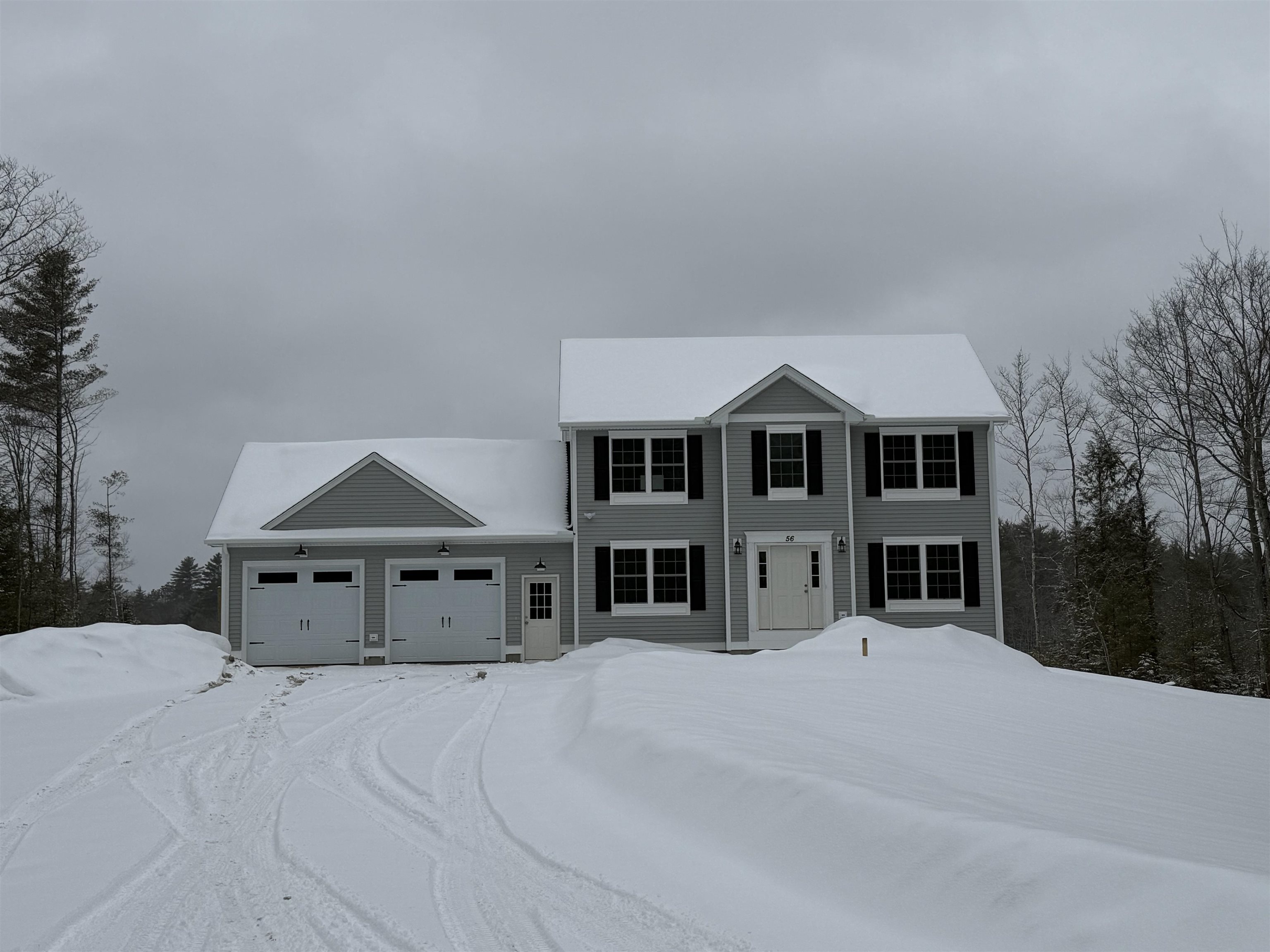 56 Beaver Pond Dr, Barnstead, NH 03218