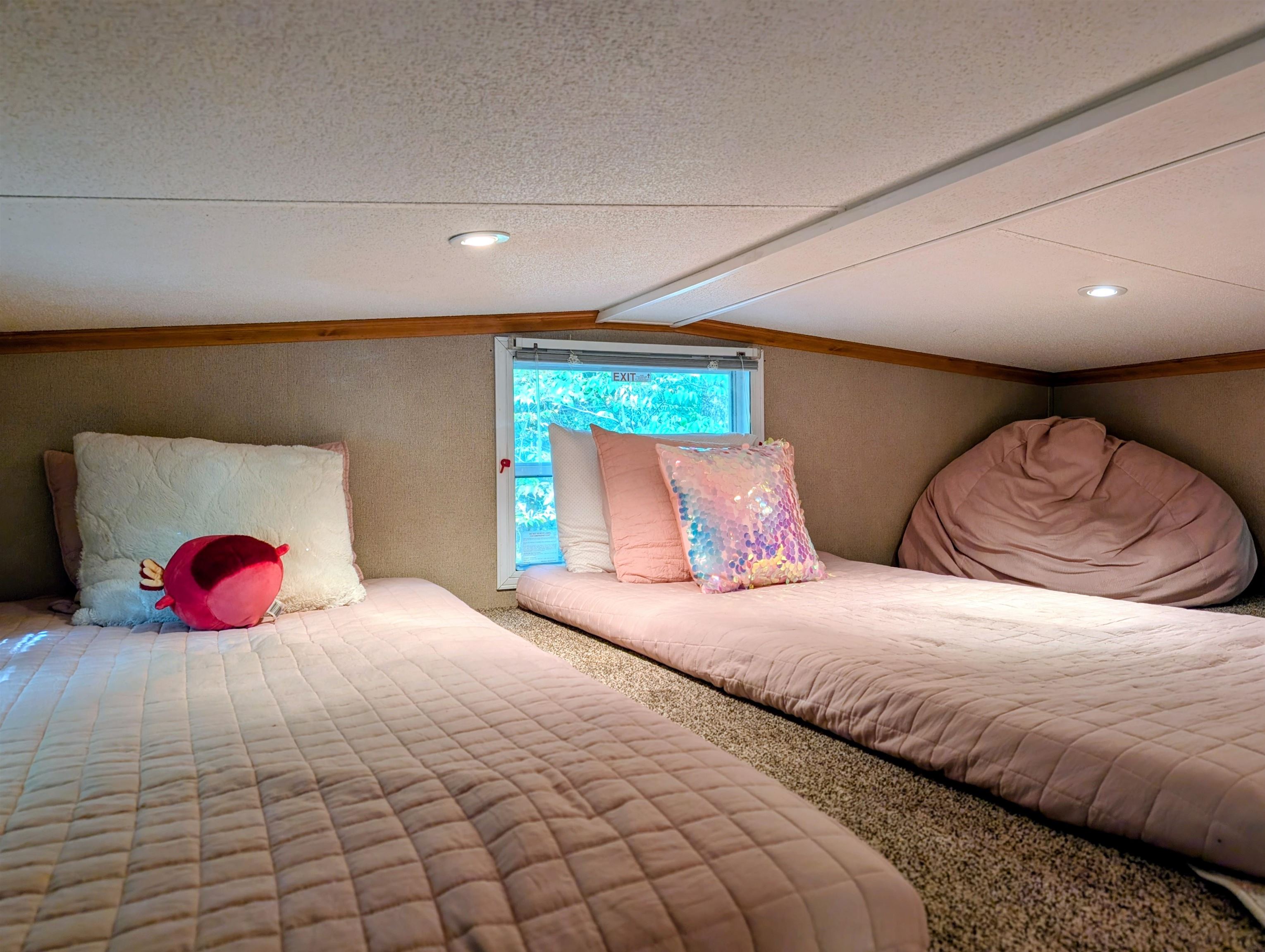 93 High Country Way, Holderness, NH 03245