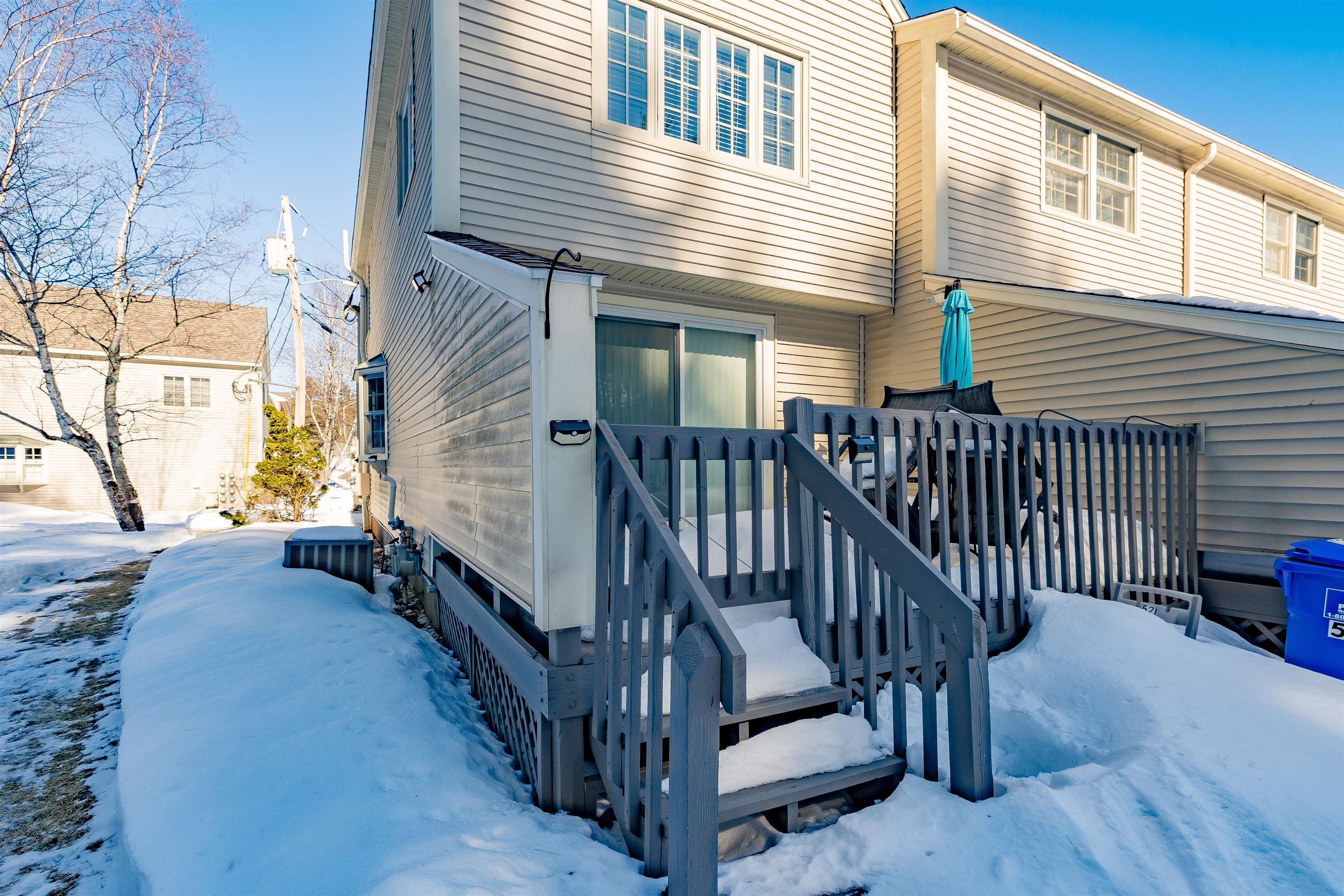 521 Fox Hollow Dr, Hudson, NH 03051