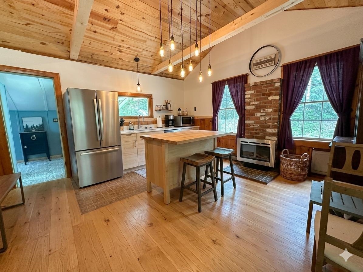 321 Route 123 N, Stoddard, NH 03464