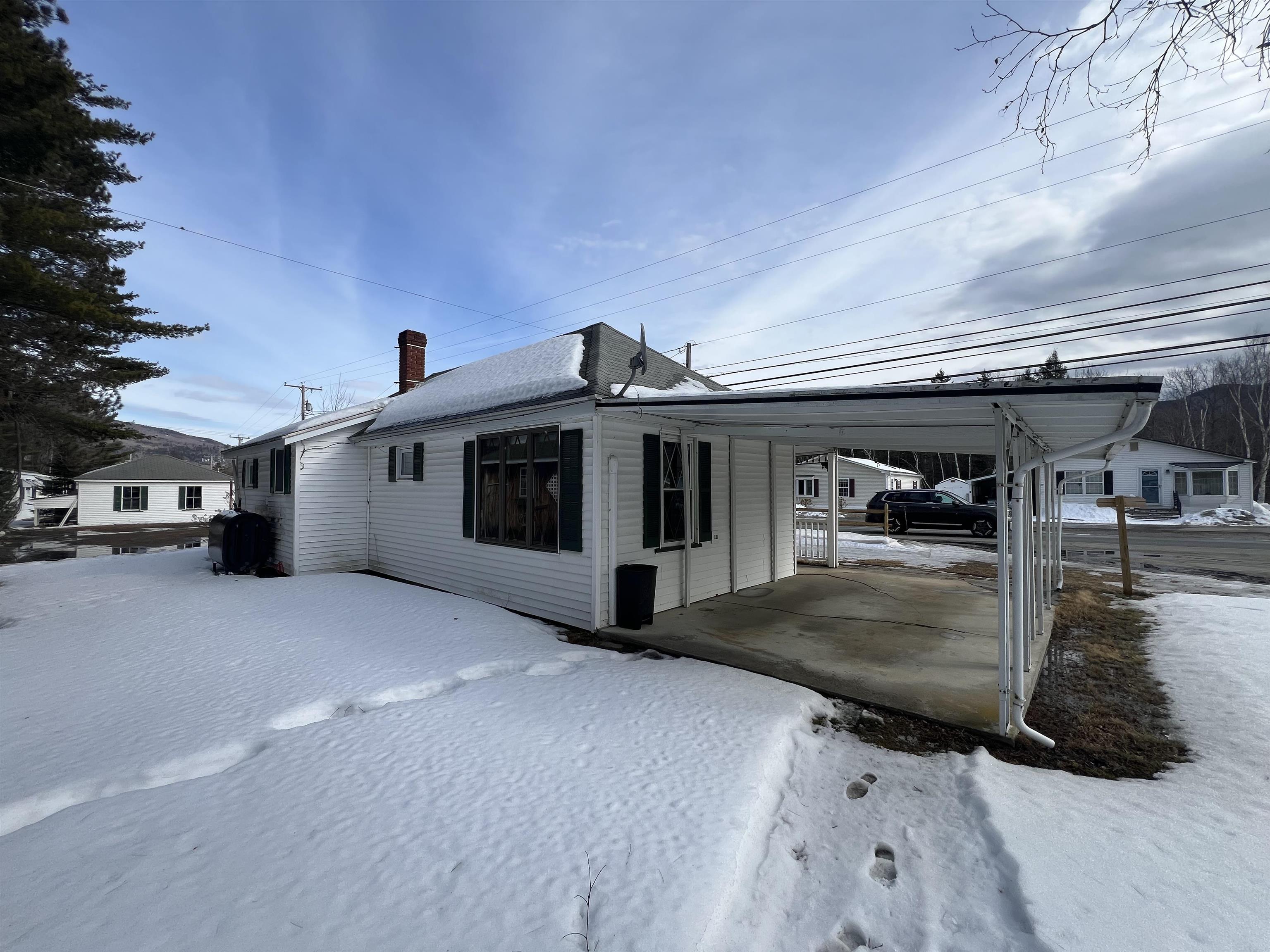 141 Lancaster Rd, Gorham, NH 03581