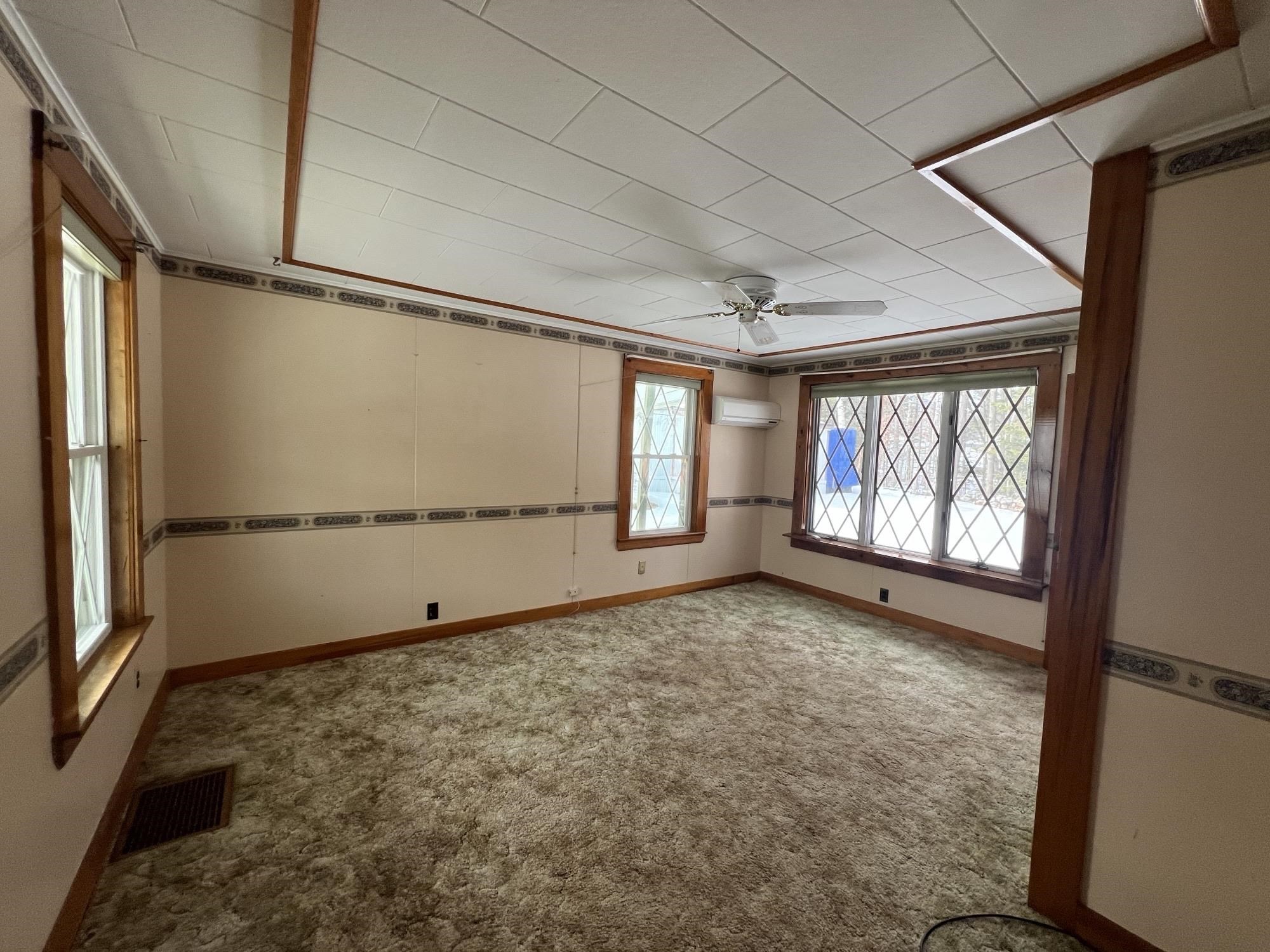 141 Lancaster Rd, Gorham, NH 03581