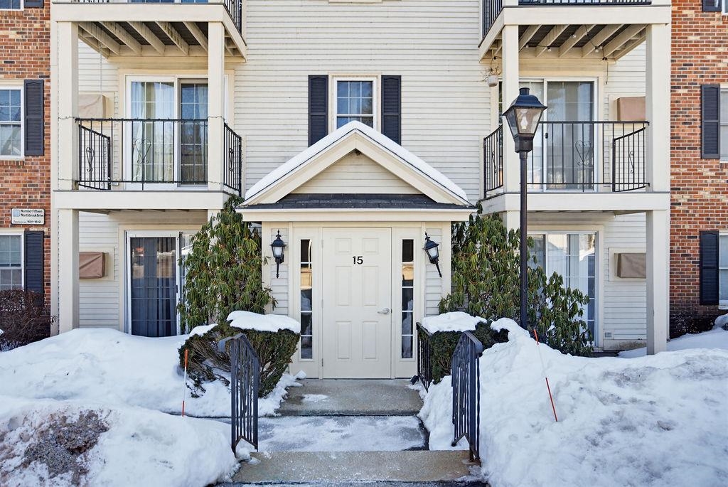 15 Northbrook Dr, Manchester, NH 03102