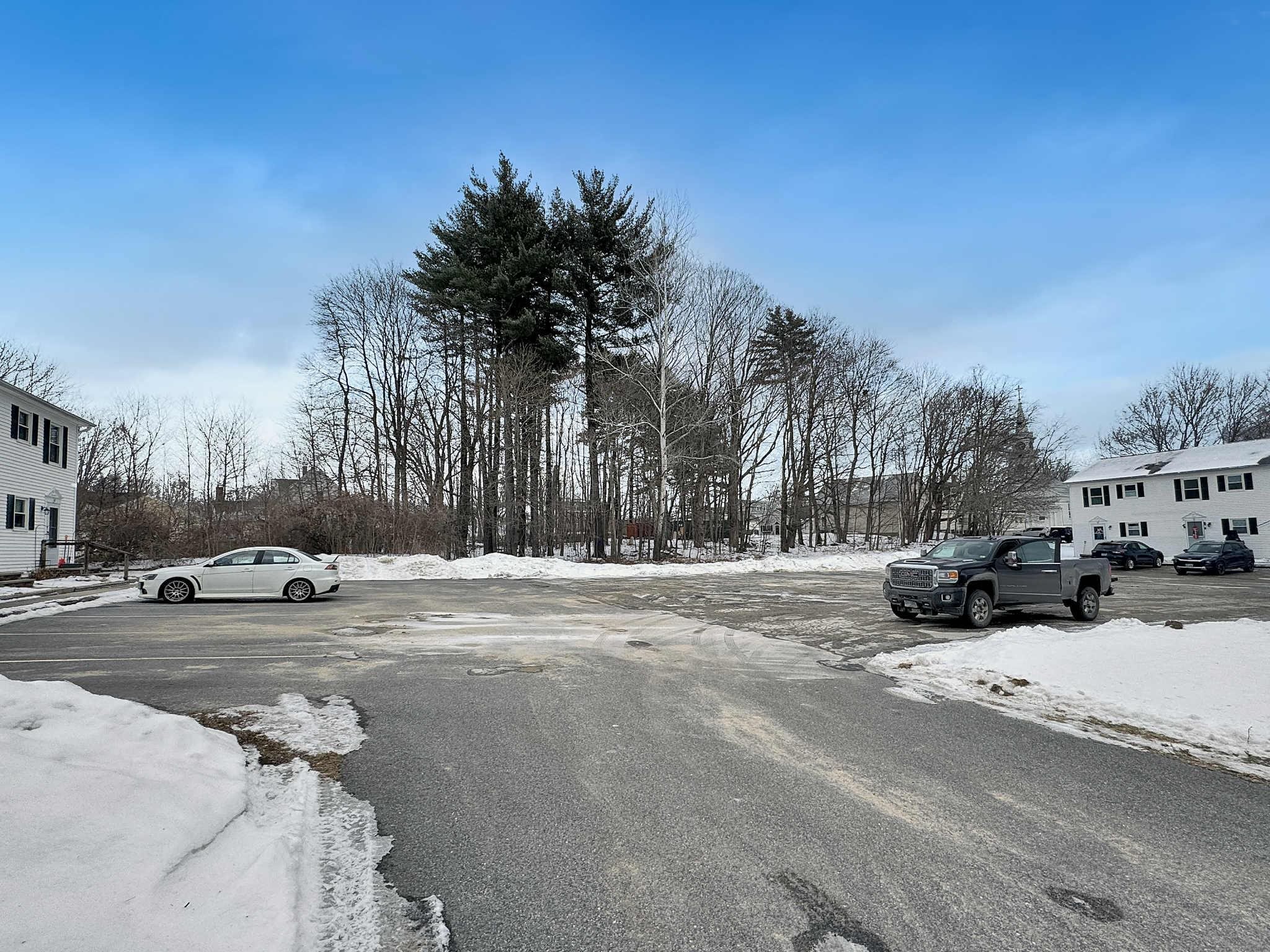 5-16 Butler St, Hillsborough, NH 03244