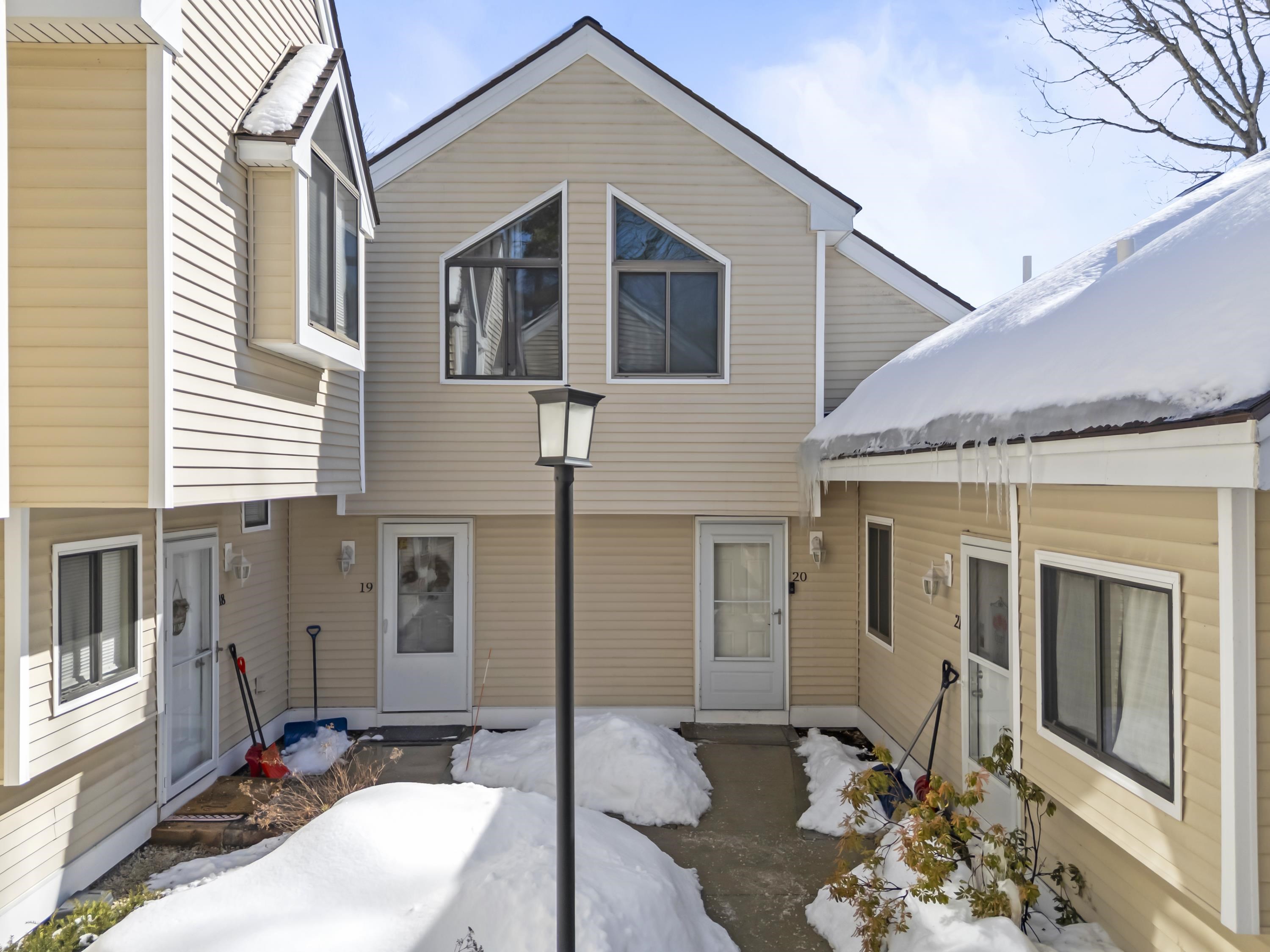 20 Franklin Hts, Rochester, NH 03867