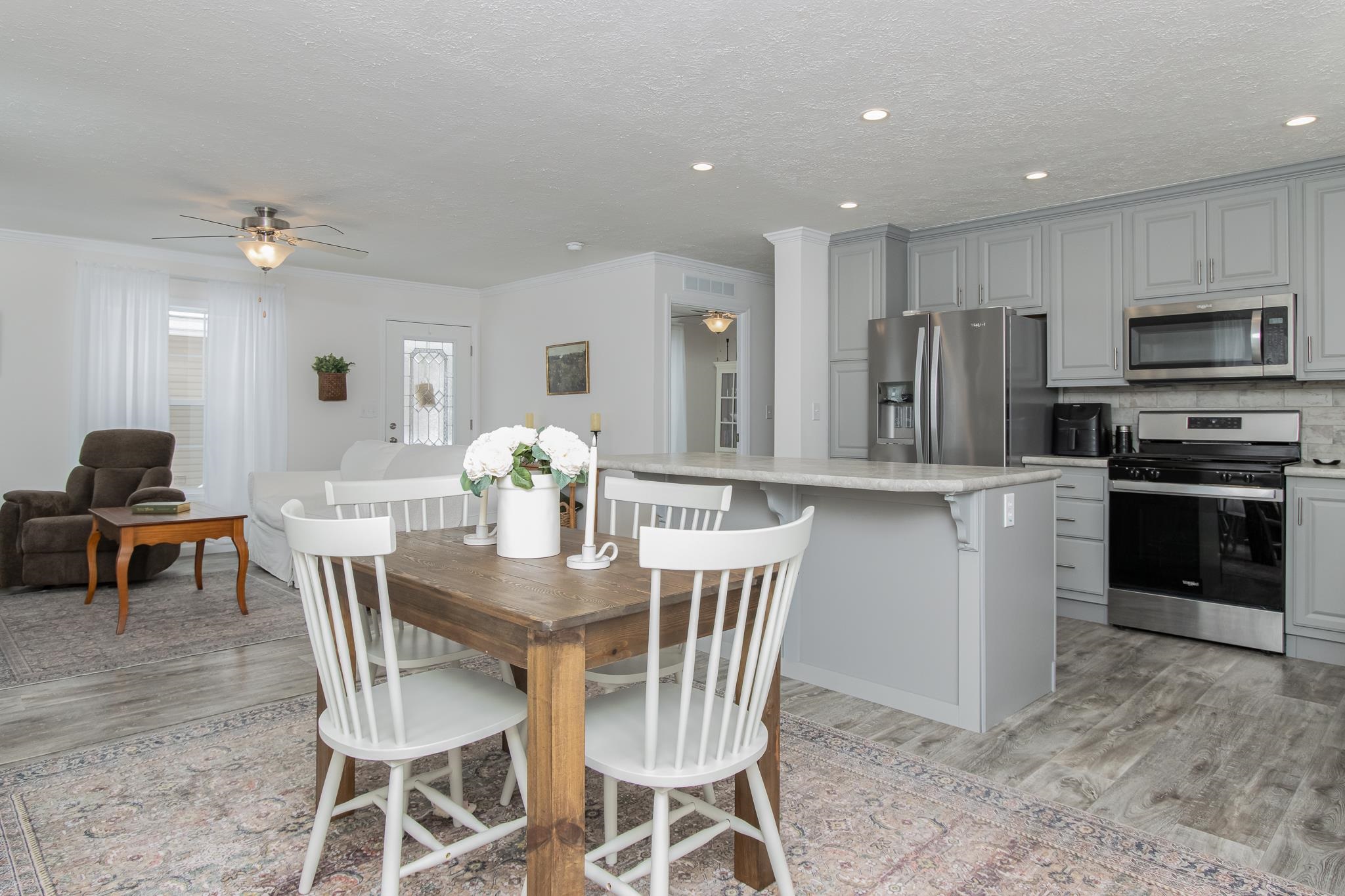 Homes for sale in Exeter, NH | 104 Robin Hood Dr, Exeter, NH 03833 | MLS# 5078572