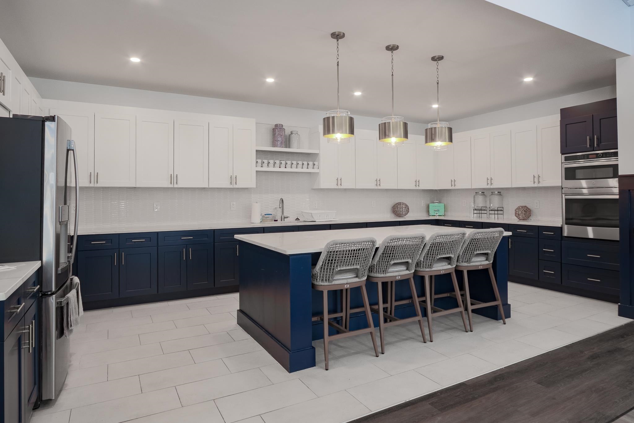 104 Robin Hood Dr, Exeter, NH 03833