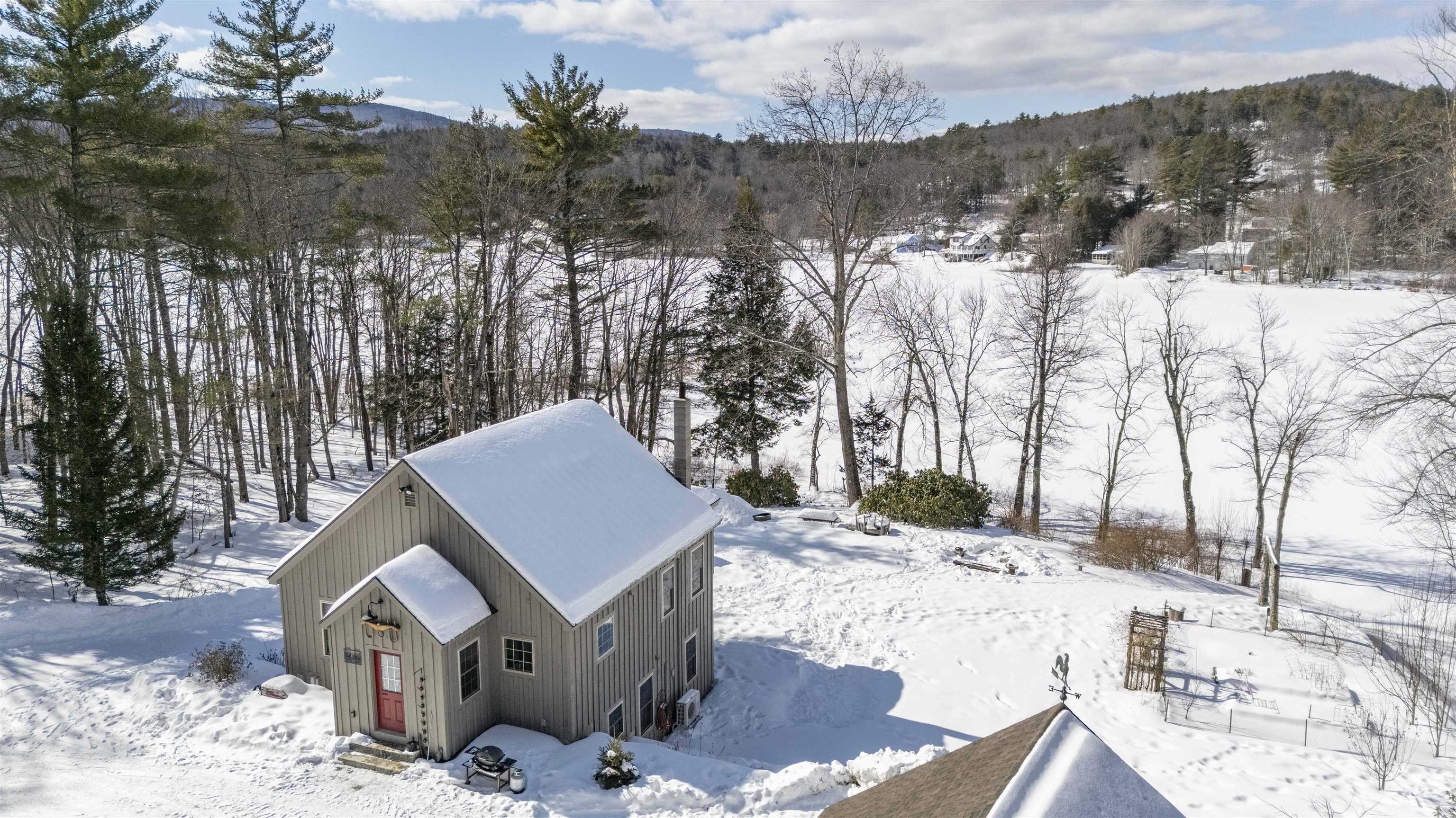 21 Crittenden Rd, Bradford, NH 03221