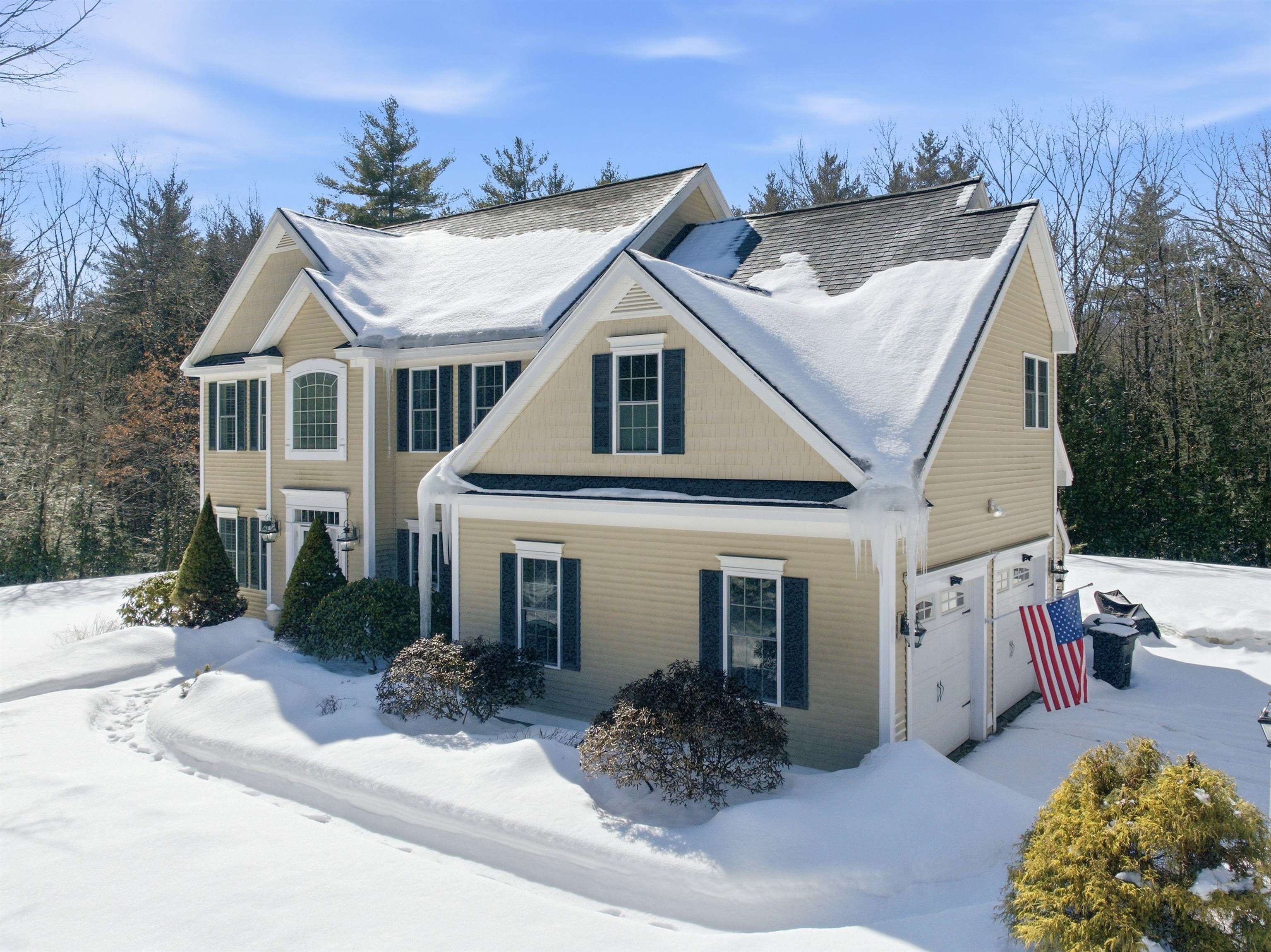 7 Amber Ln, Bedford, NH 03110