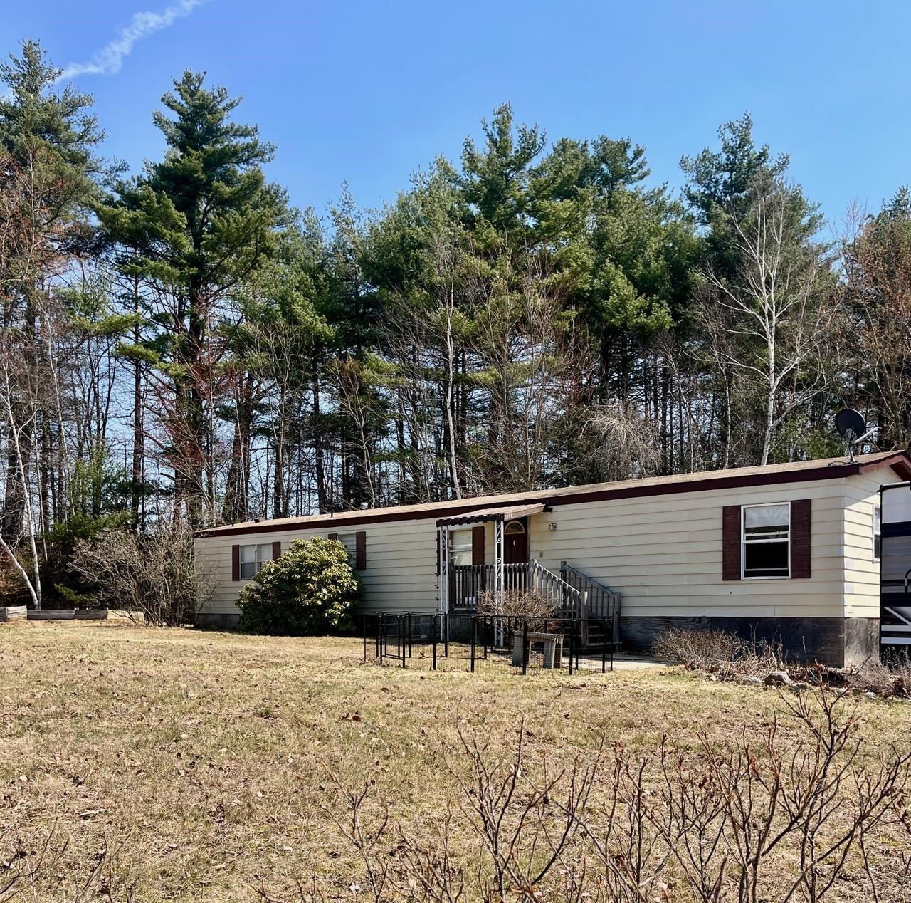 28 Vaillancourt Dr #23, New Ipswich, NH 03071