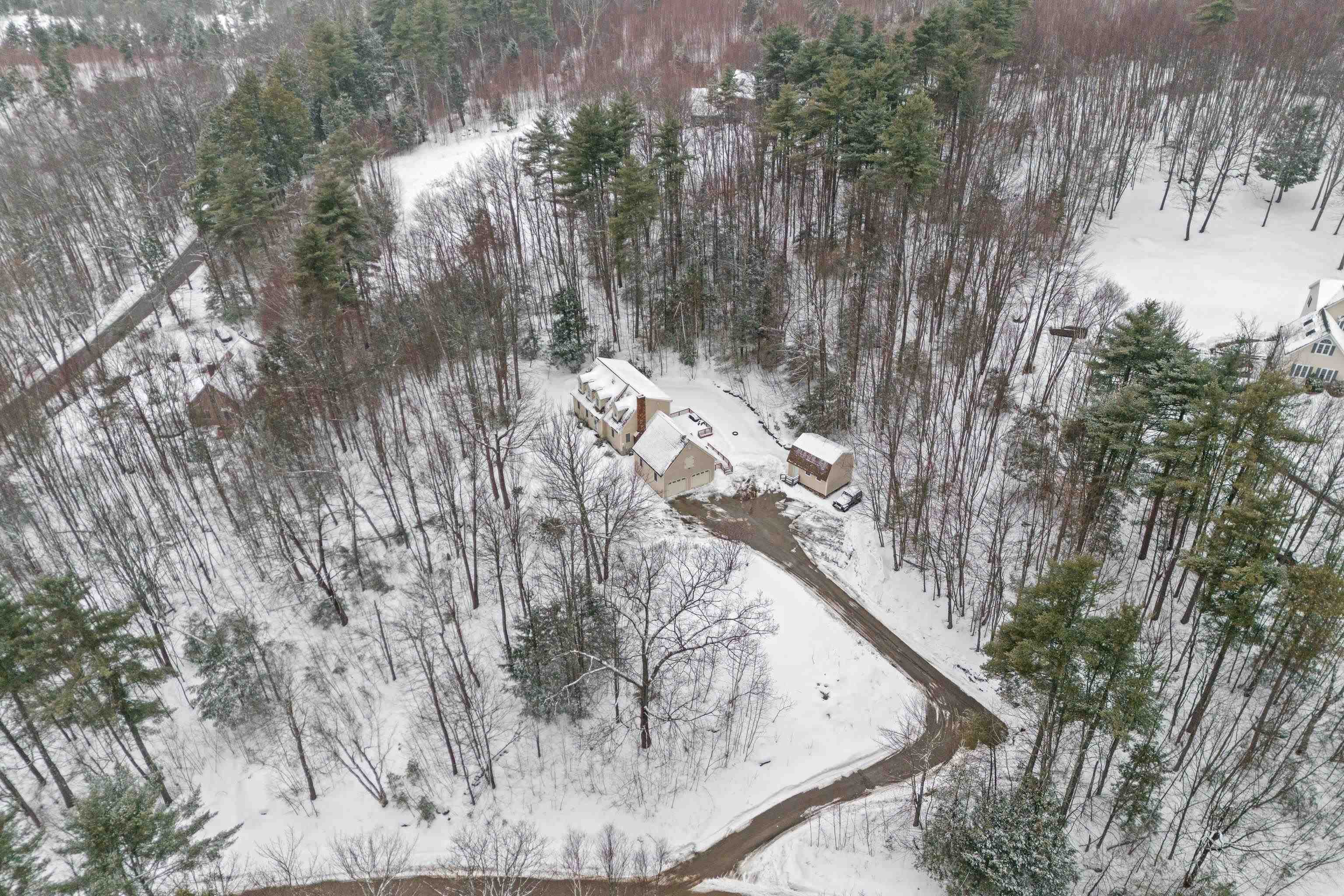 15 Chevey Hill Rd, Weare, NH 03281