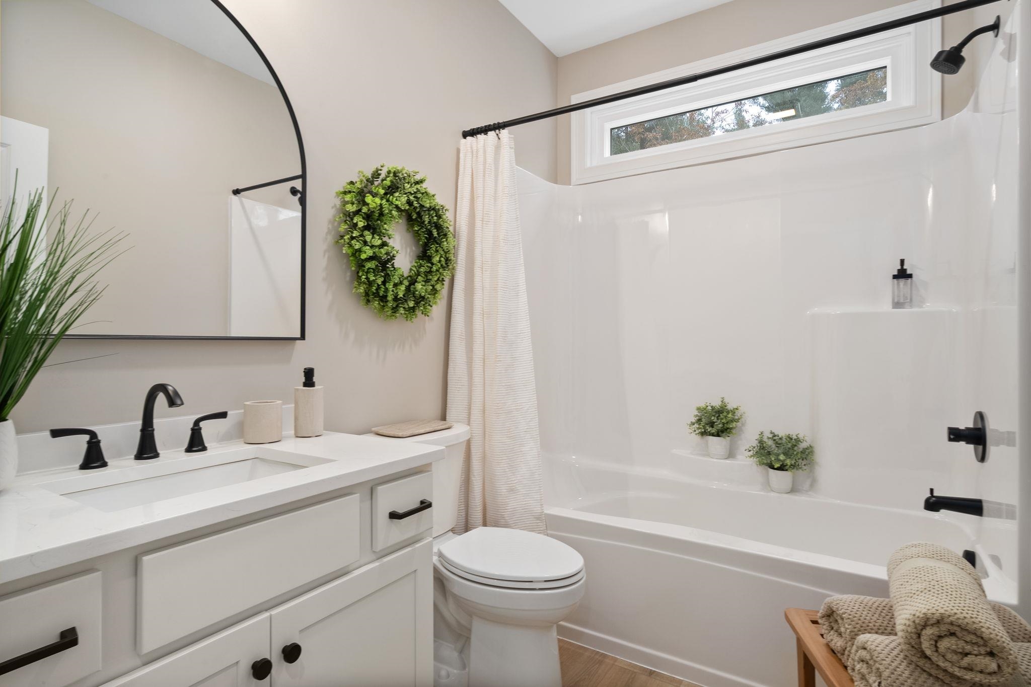 28 Saybrook Dr, Rindge, NH 03461