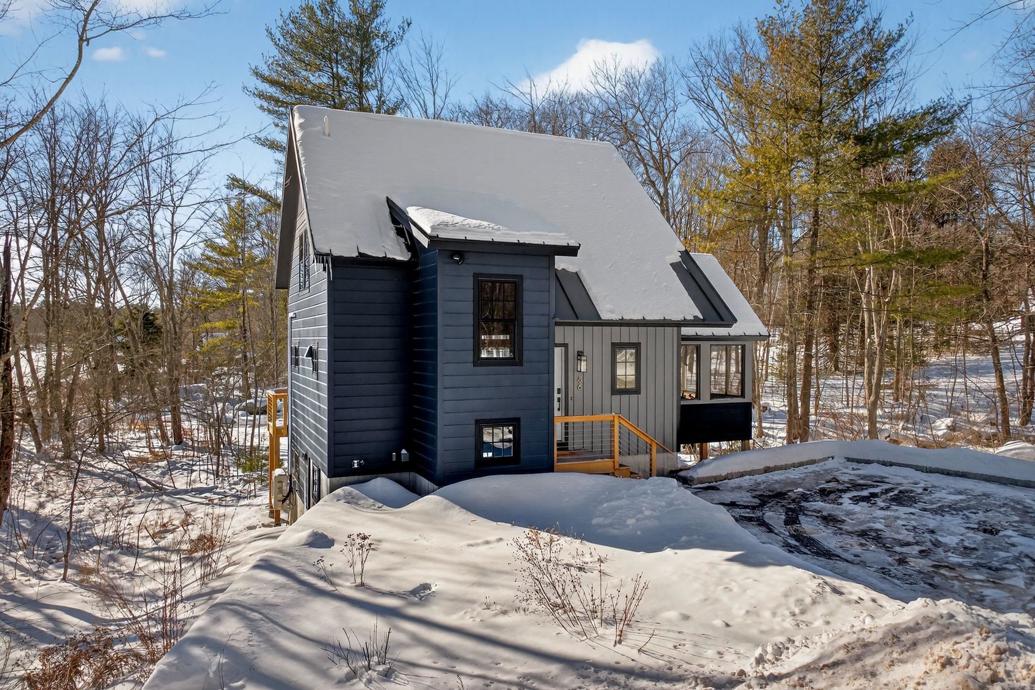 86 Governor Wentworth Hw, Tuftonboro, NH 03853