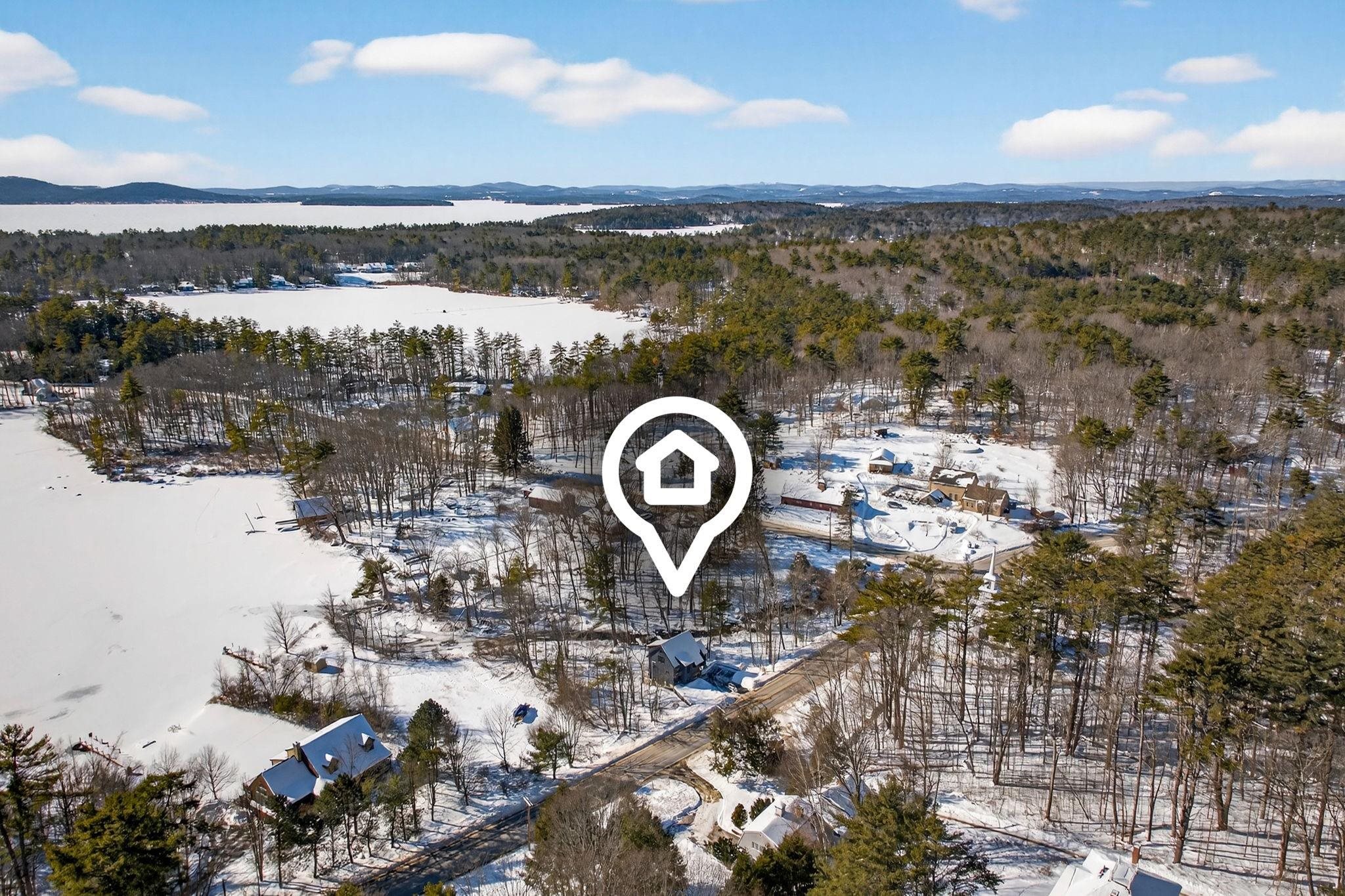 86 Governor Wentworth Hw, Tuftonboro, NH 03853