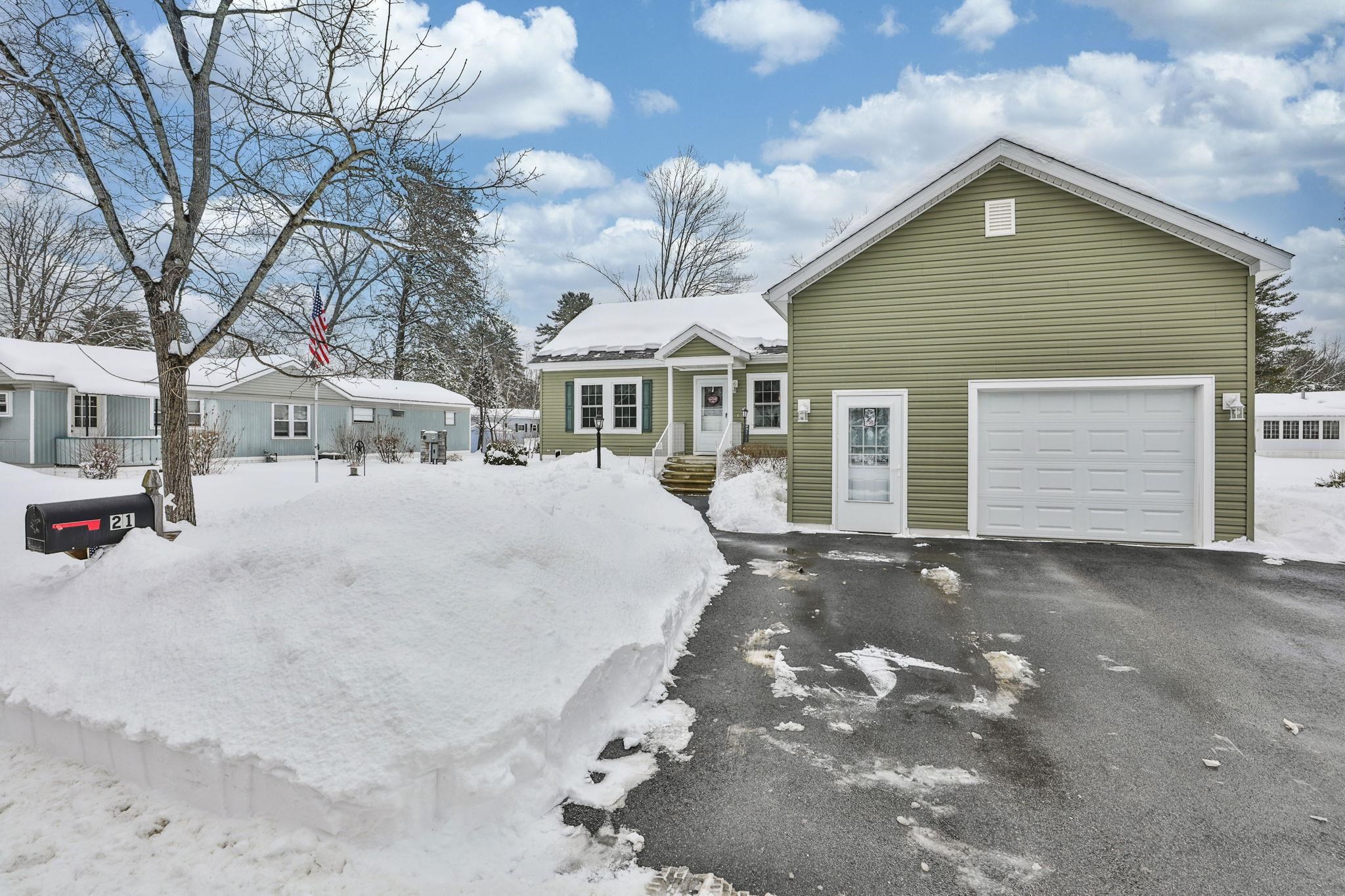 Homes for sale in Concord, NH | 21 Fairfield Dr, Concord, NH 03301 | MLS# 5078686