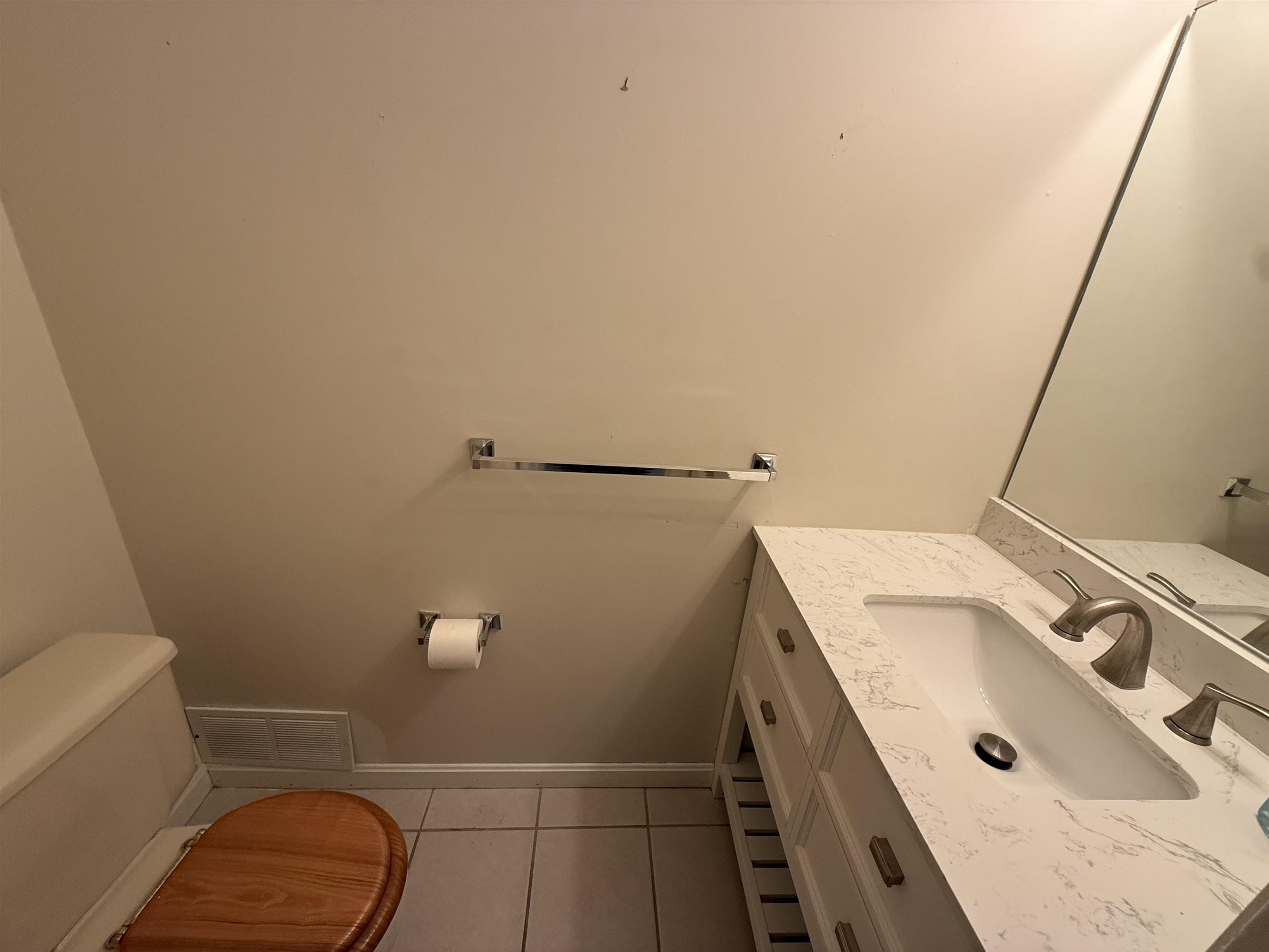 147 Middlesex Rd, Merrimack, NH 03054