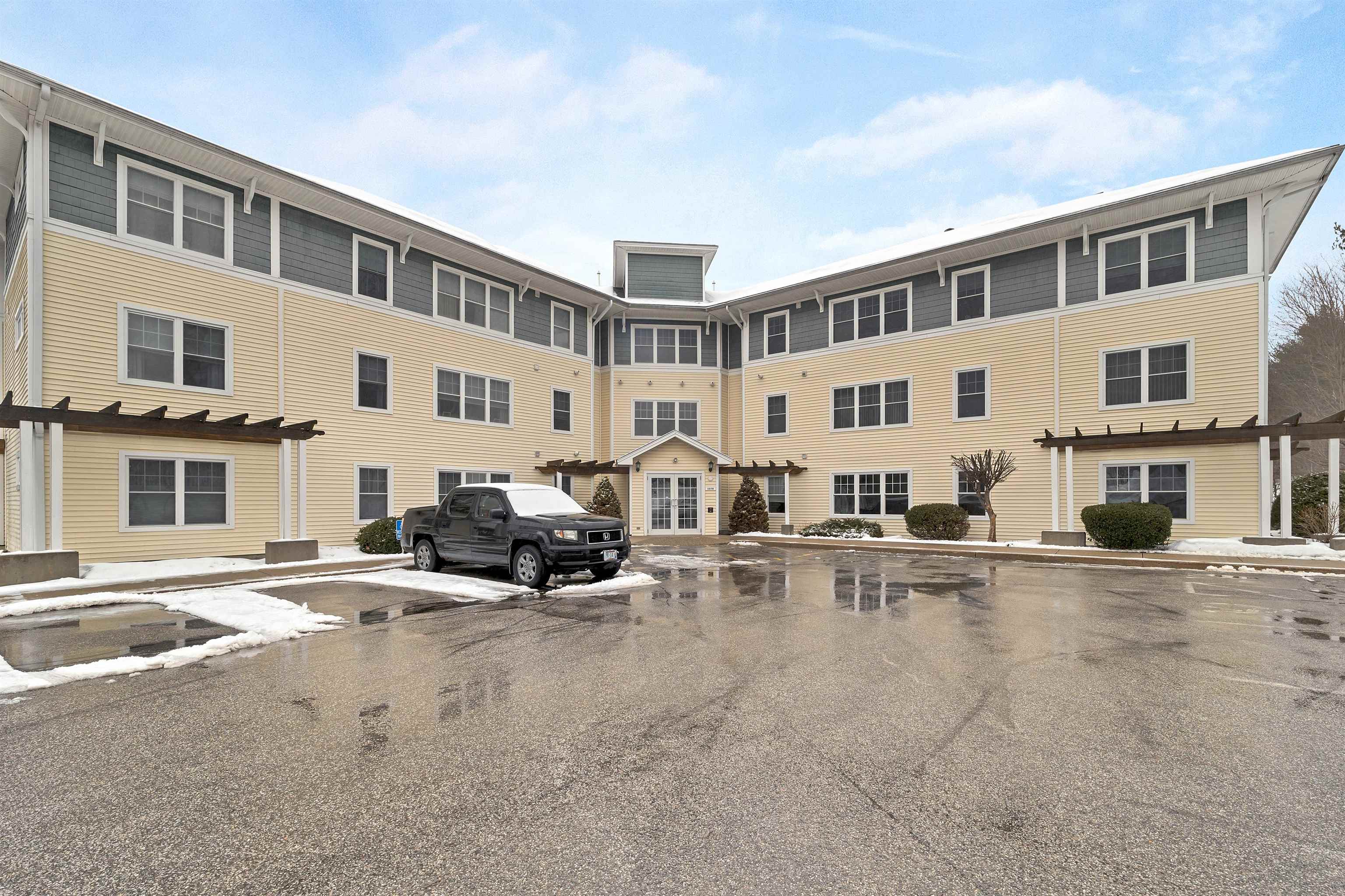 597R Lafayette Rd, Hampton, NH 03842