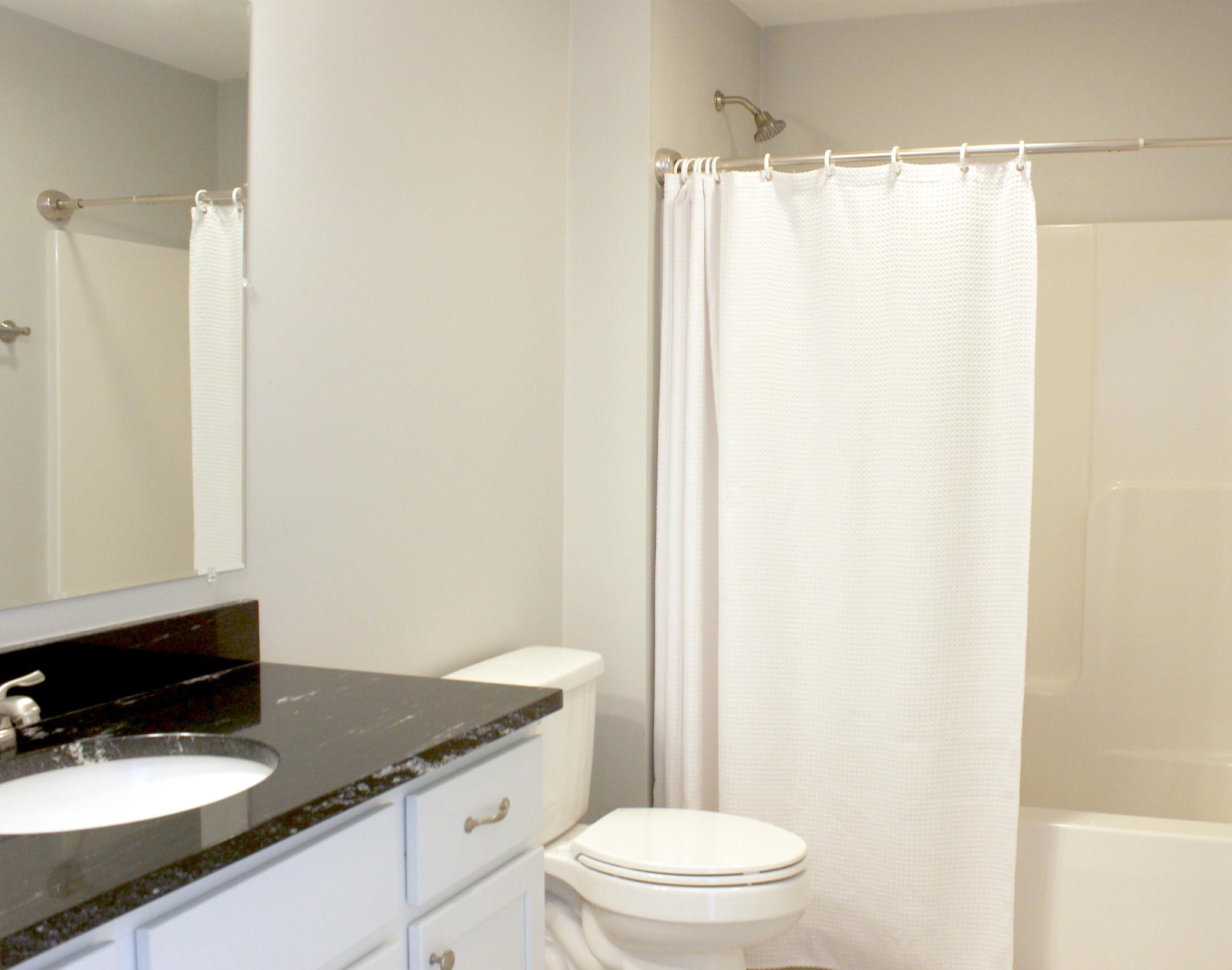 17 Callaway Dr, Concord, NH 03301