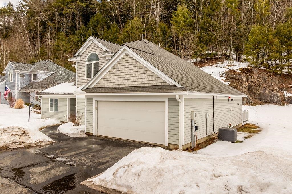 78 Apple Blossom Dr, Lebanon, NH 03784