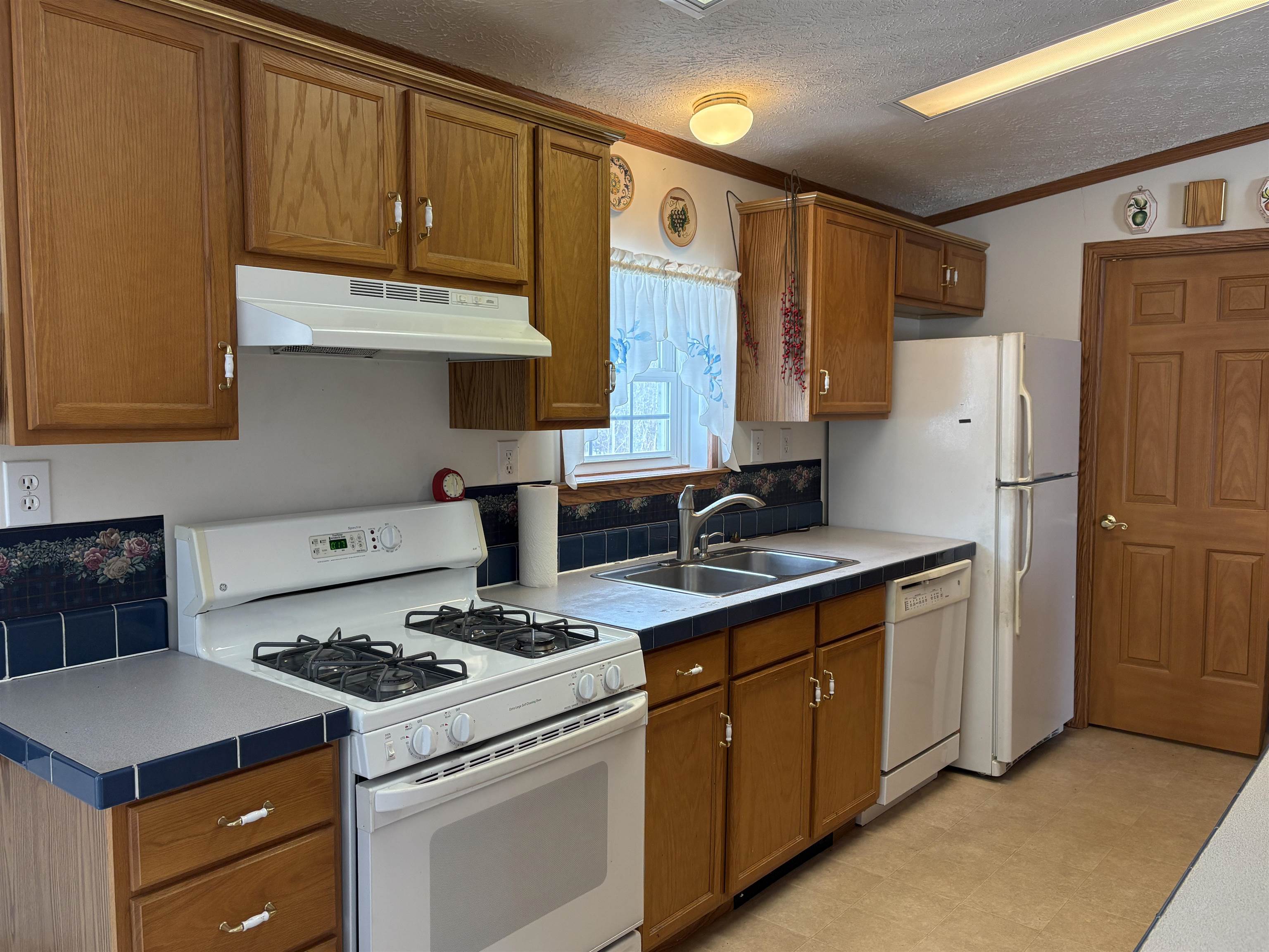 Property photo 35
