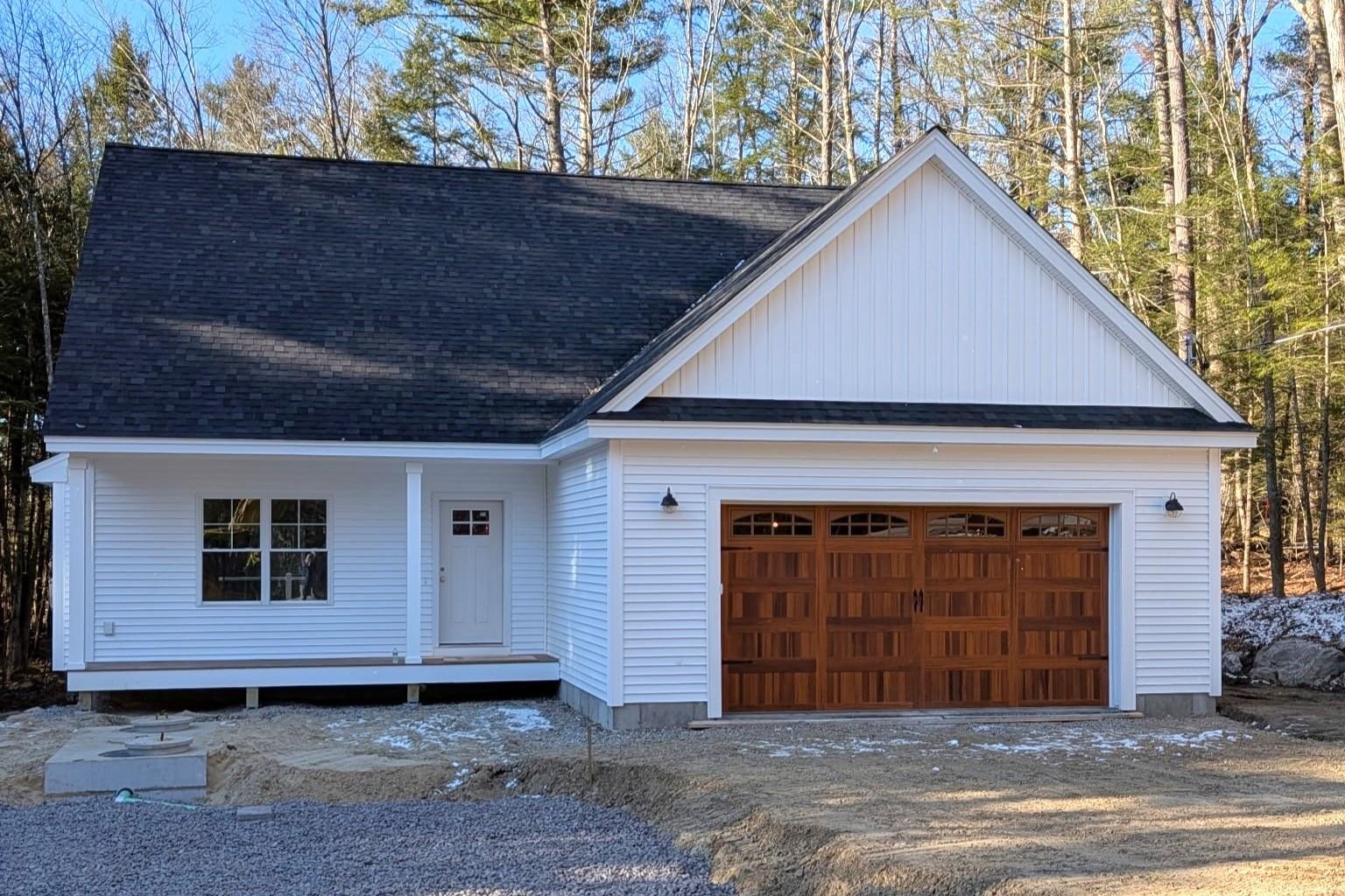 23 Bessie Leavitt Ln, New Boston, NH 03070