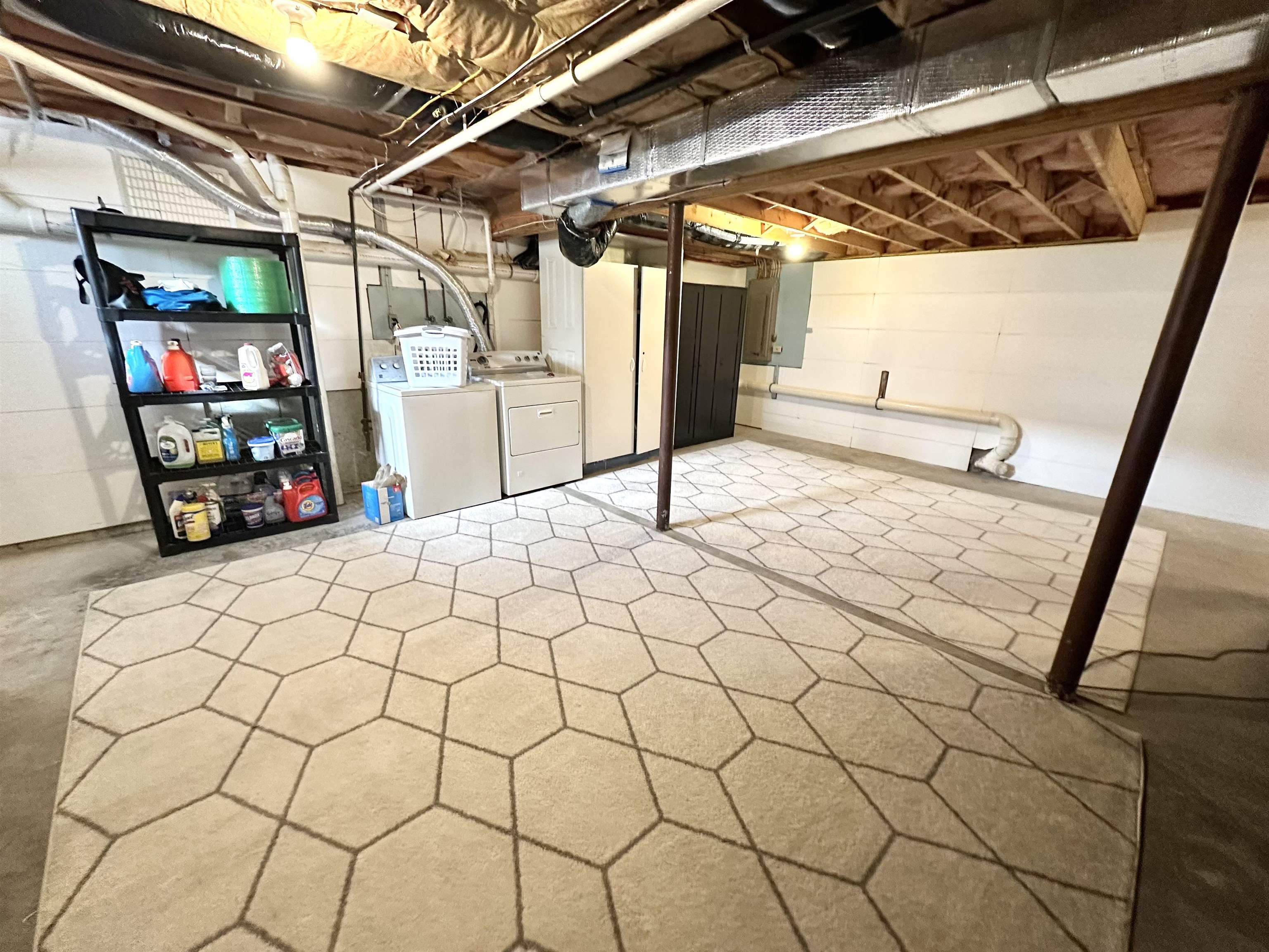 141 Ridge Rd, Nashua, NH 03062